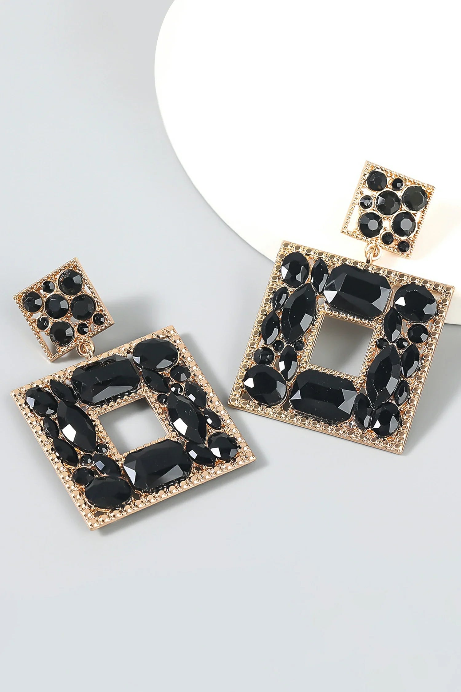 Annelise Square Crystal Diamond Earrings sneakershuborg