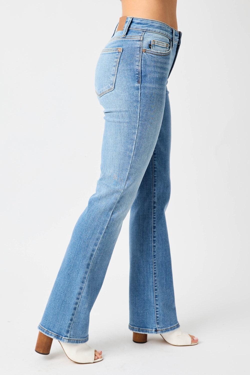 Judy Blue Full Size Mid-Rise Waist Straight Jeans - sneakershuborg