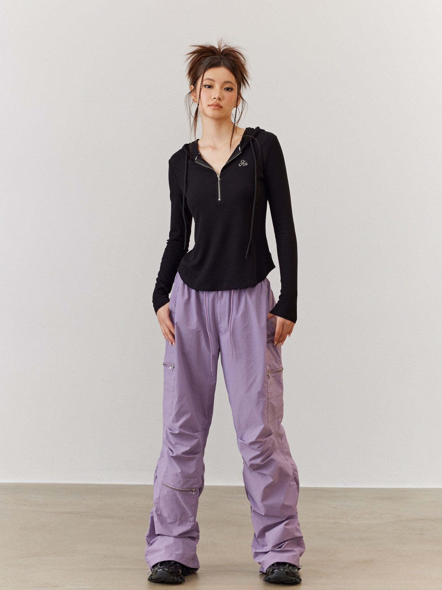 ACMEAURA Utility Cargo Pants - Lavender and Black - sneakershuborg