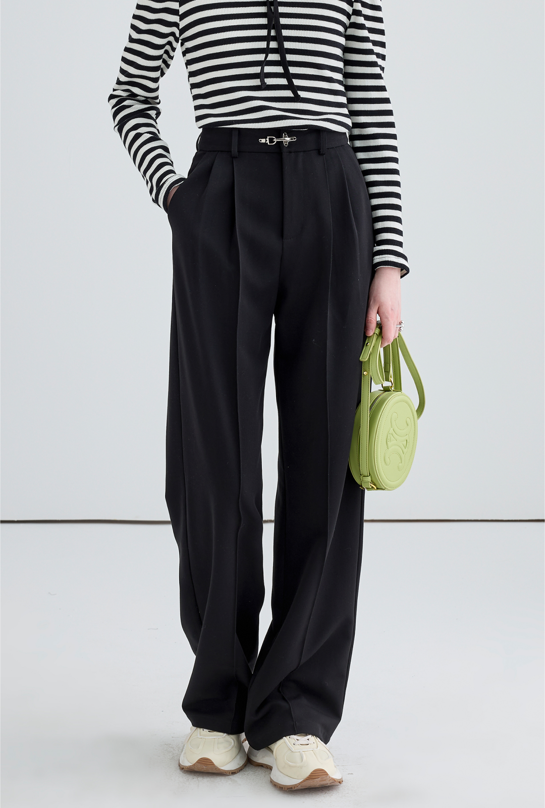 Wide Draped Buckle Pleated Pants - sneakershuborg