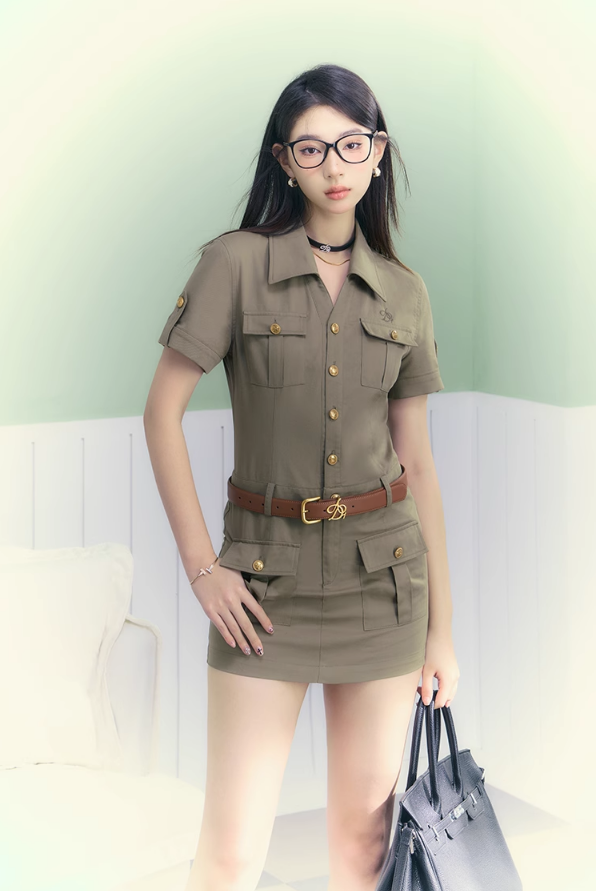 Safari-Style Utility Mini Dress: Olive Green Button-Down with Multi-Pocket Design and Logo Detail sneakershuborg