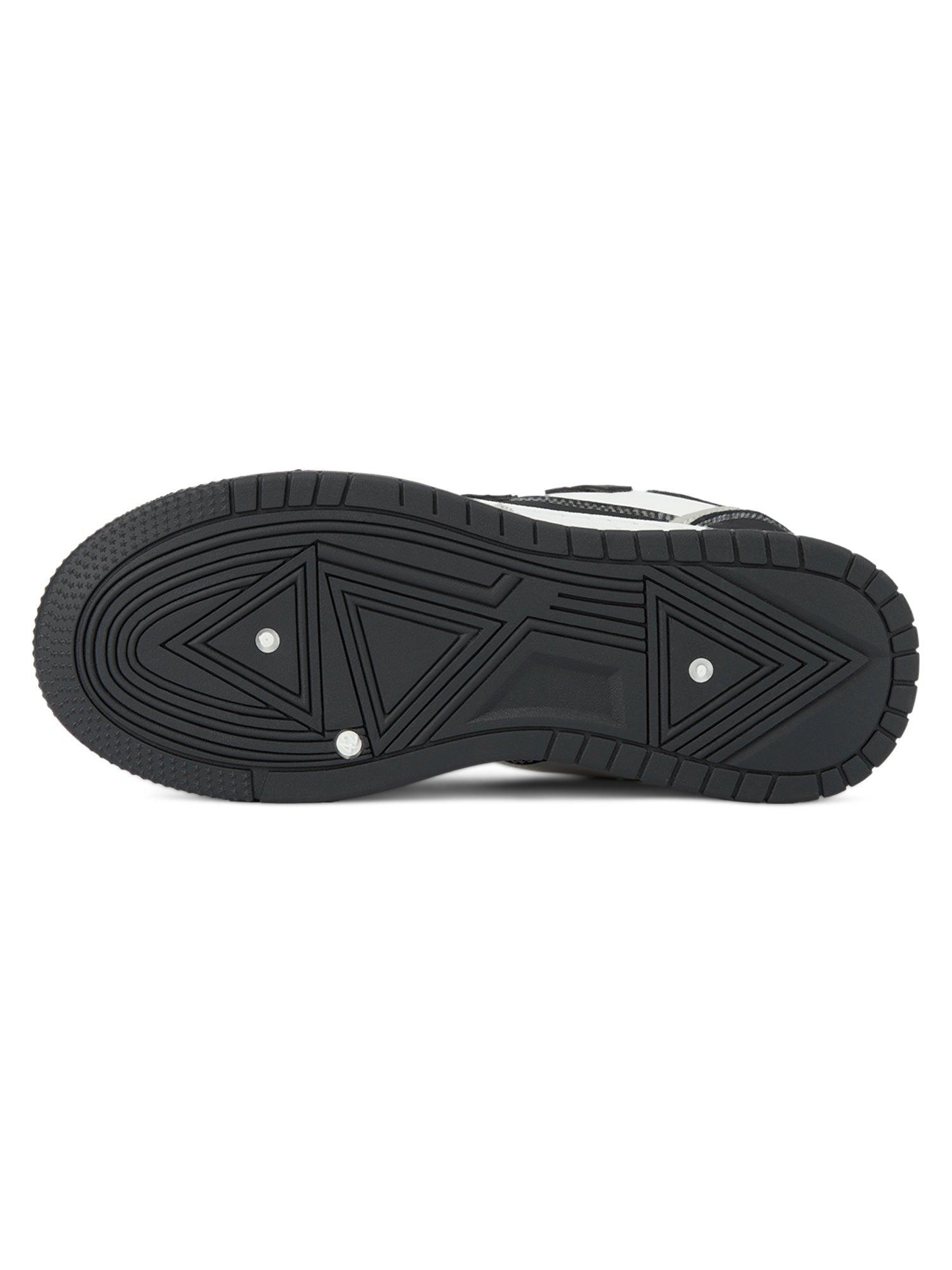 Sneakerhub Versatile Thick-soled Board Shoes - sneakershuborg