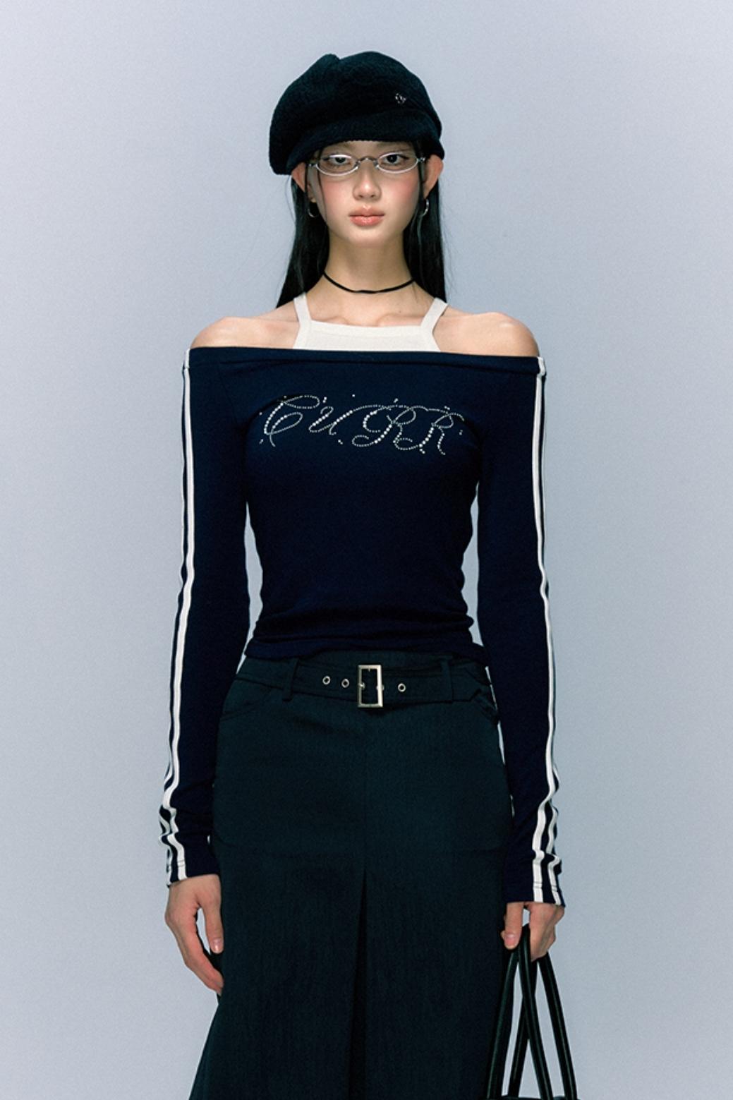 Y2K-Inspired Off-Shoulder Top sneakershuborg