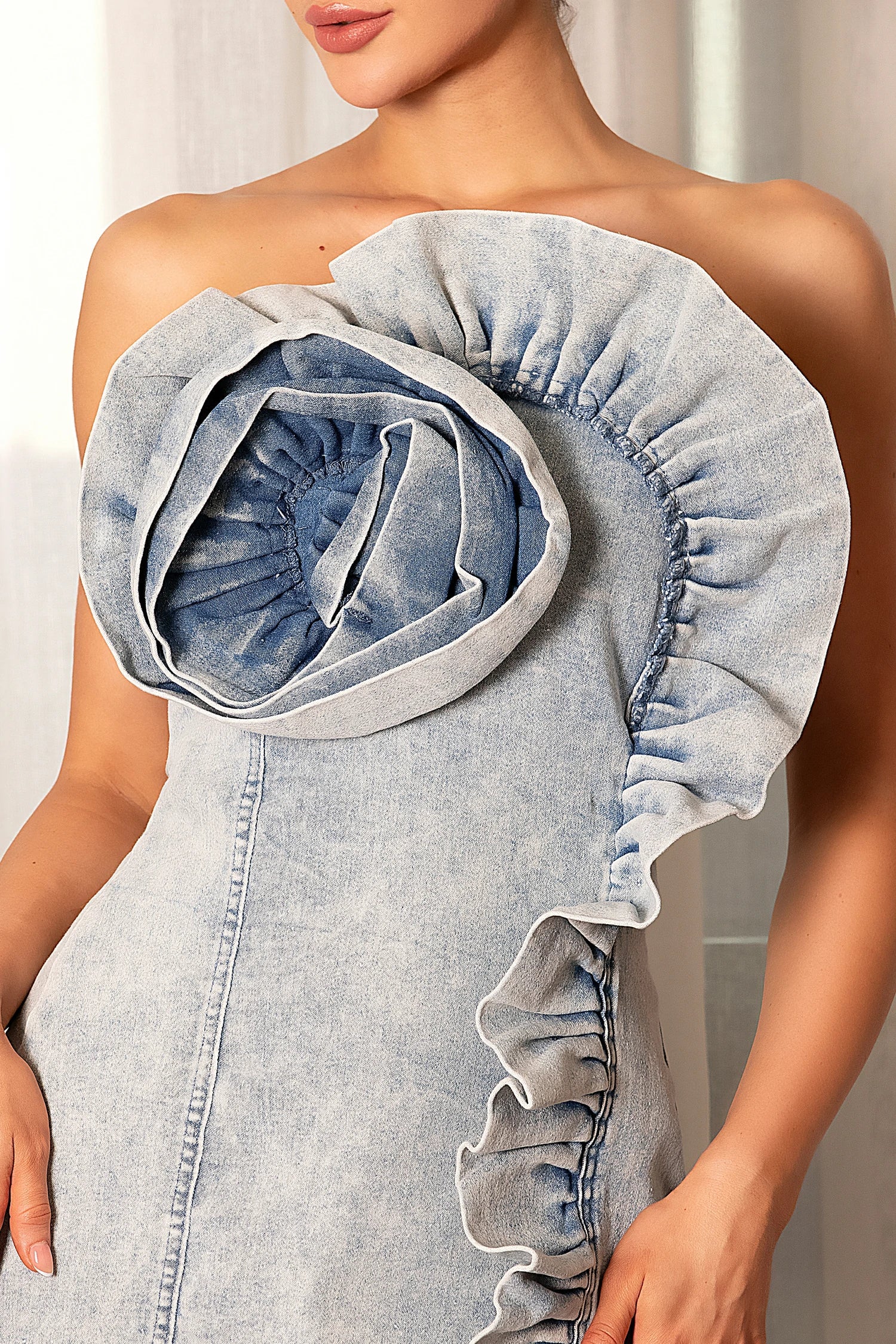 Spaniadi Denim 3D Flower Mini Dress sneakershuborg