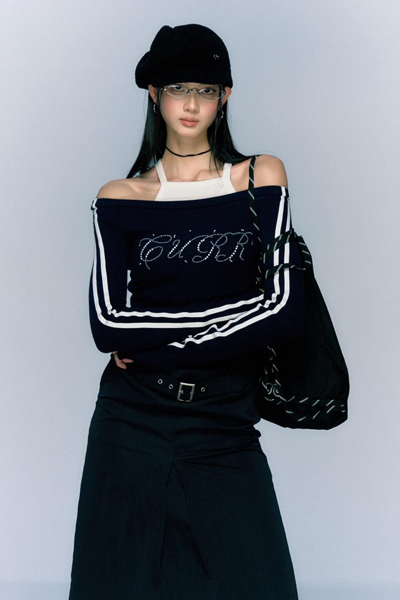 Y2K-Inspired Off-Shoulder Top sneakershuborg