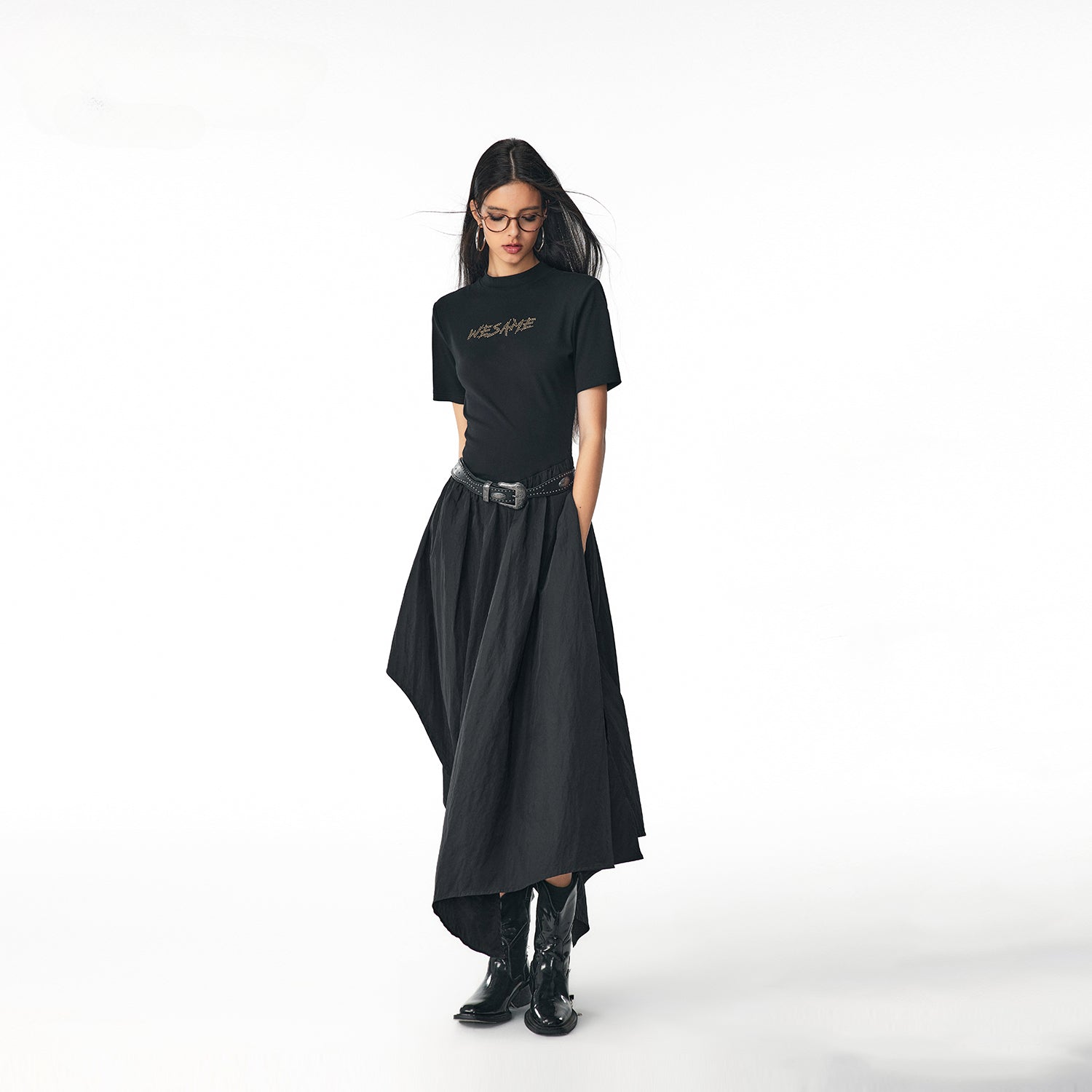 Avant-Garde Black Maxi Dress - sneakershuborg