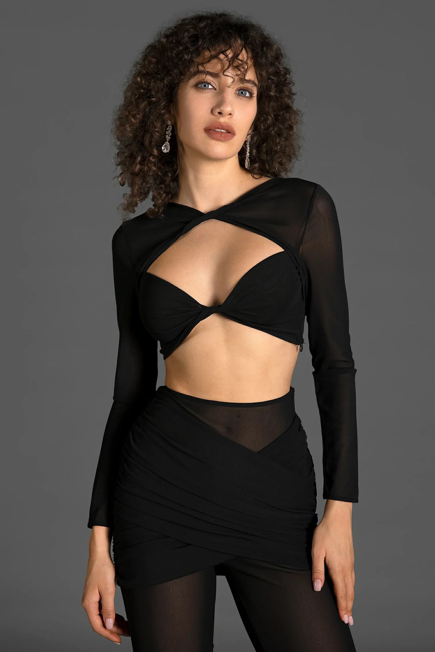 Zelma Long Sleeve Pleat Twisted Mesh Set In Black sneakershuborg