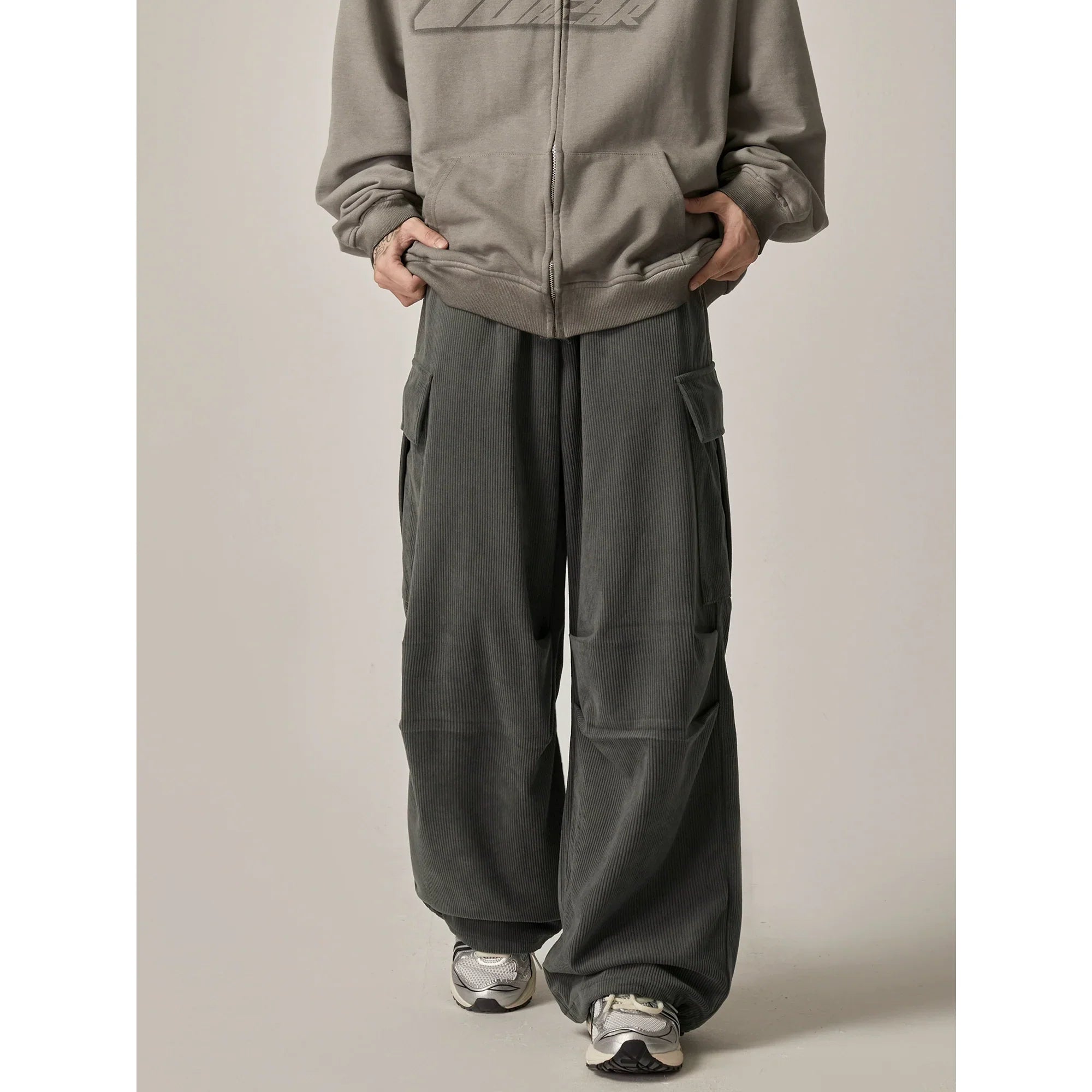 Noir Cascade Relaxed Cargo Lounge Pants sneakershuborg