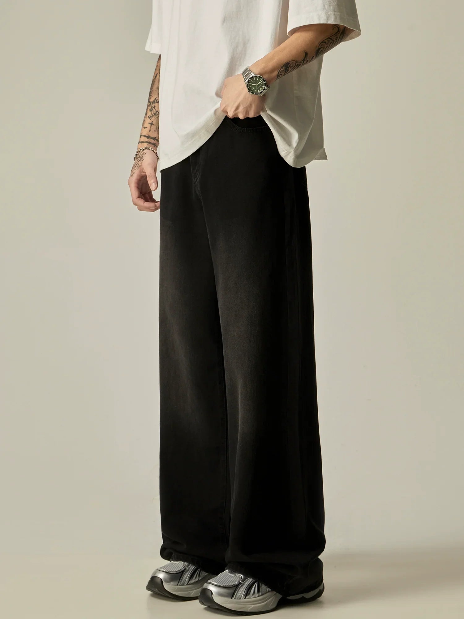 Wide-Leg Relaxed Fit Denim Pants sneakershuborg