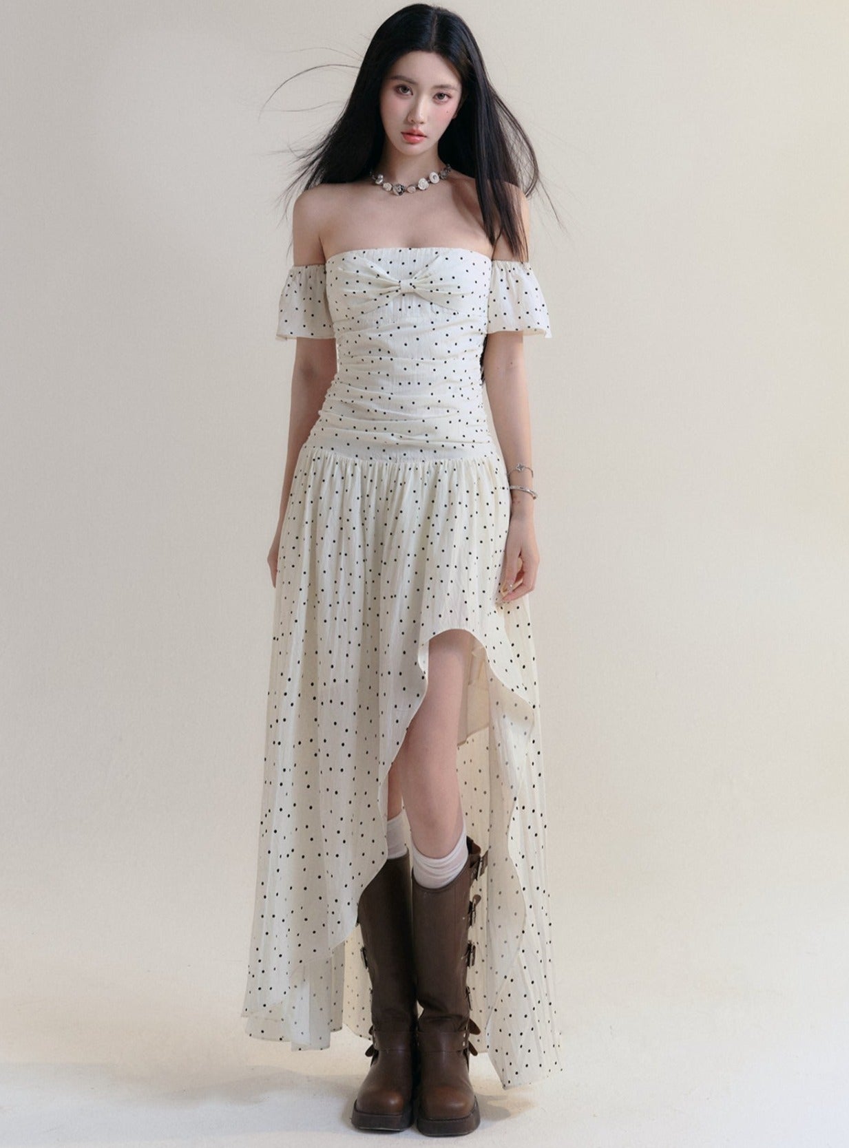 Starlit Soiree: Polka Dot Dream Maxi sneakershuborg