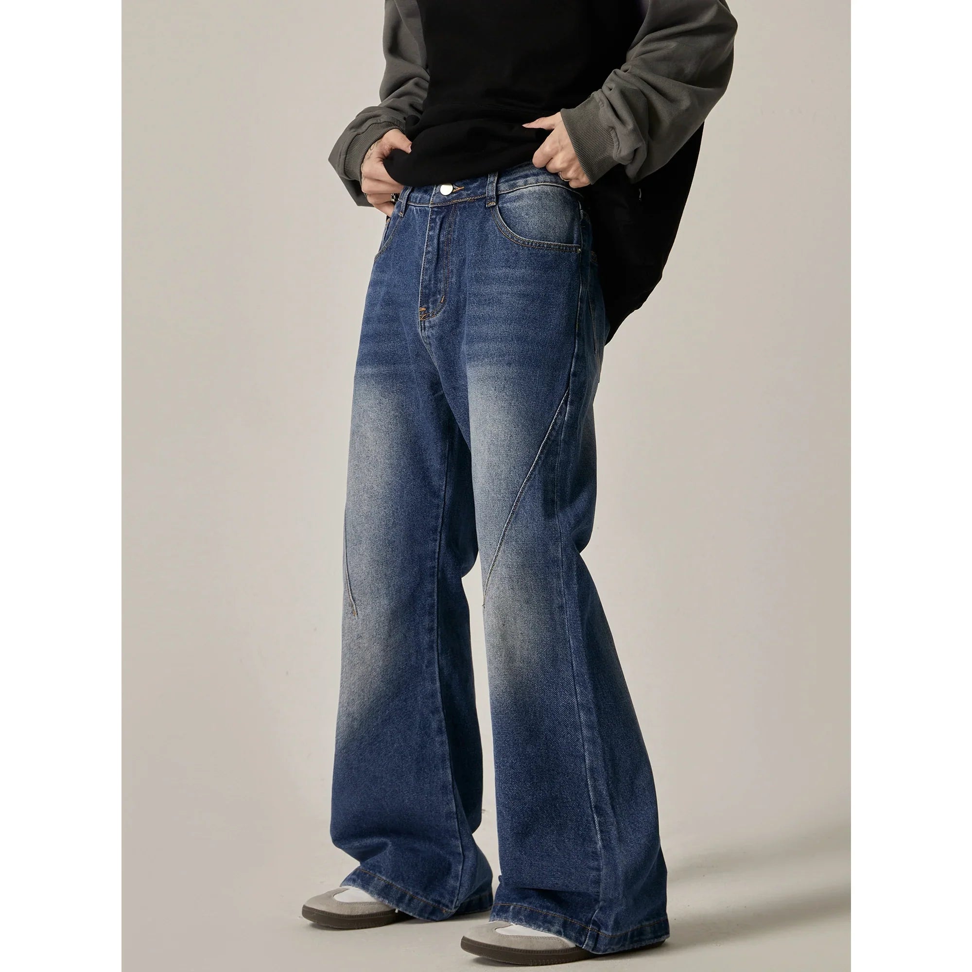 Acid Wash Wide-Leg Curved Seam Denim Jeans sneakershuborg