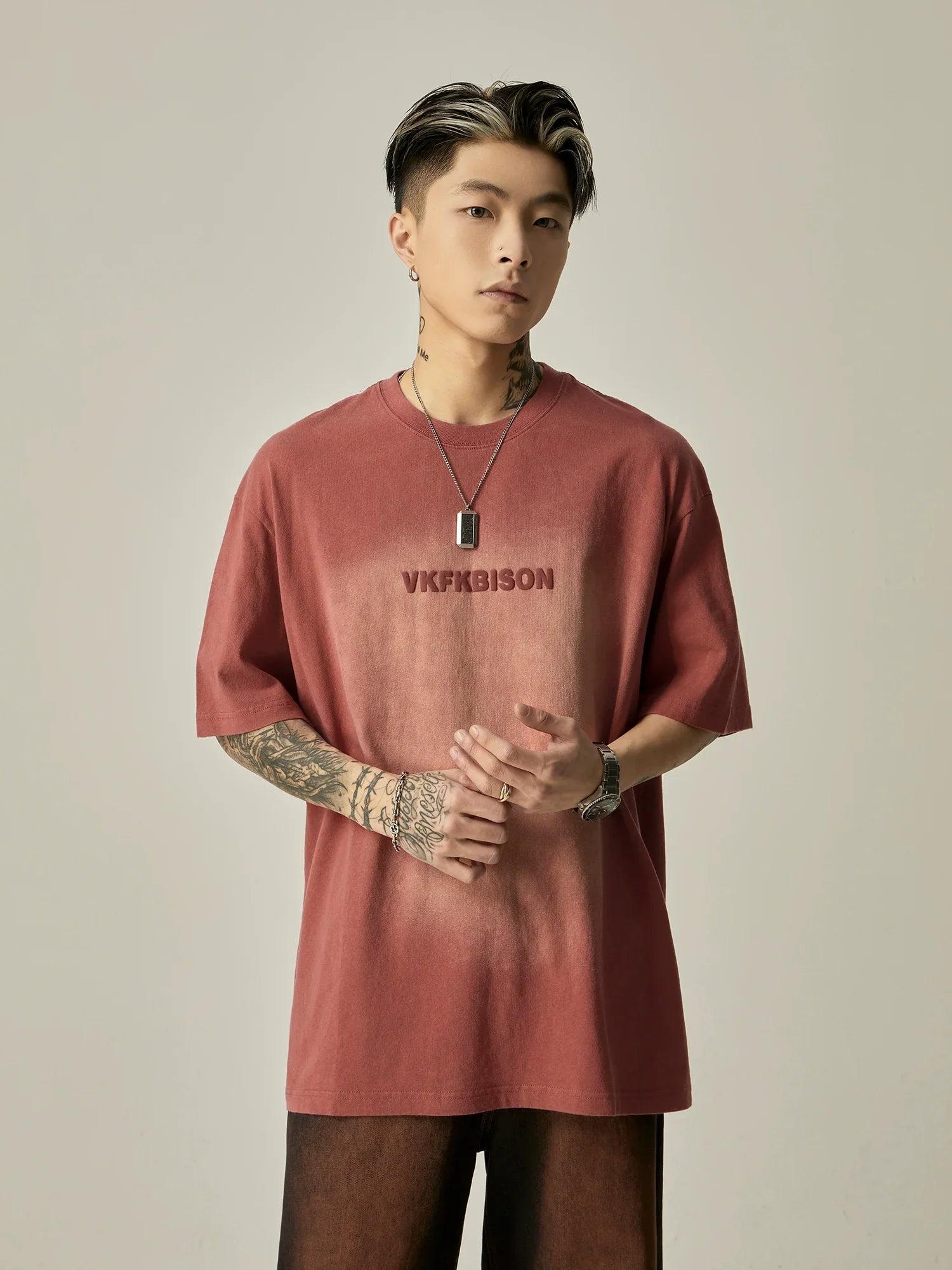 VKFKBISON Black Oversized Logo Tee sneakershuborg