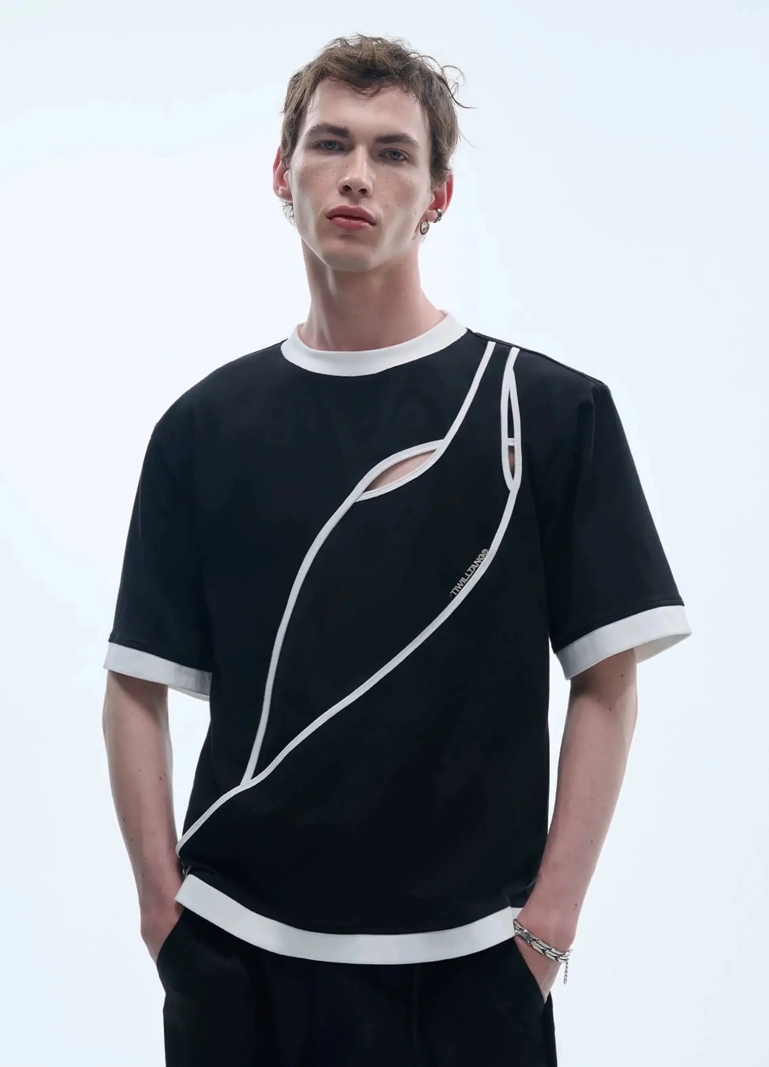 Abstract Line Cut Tee - sneakershuborg