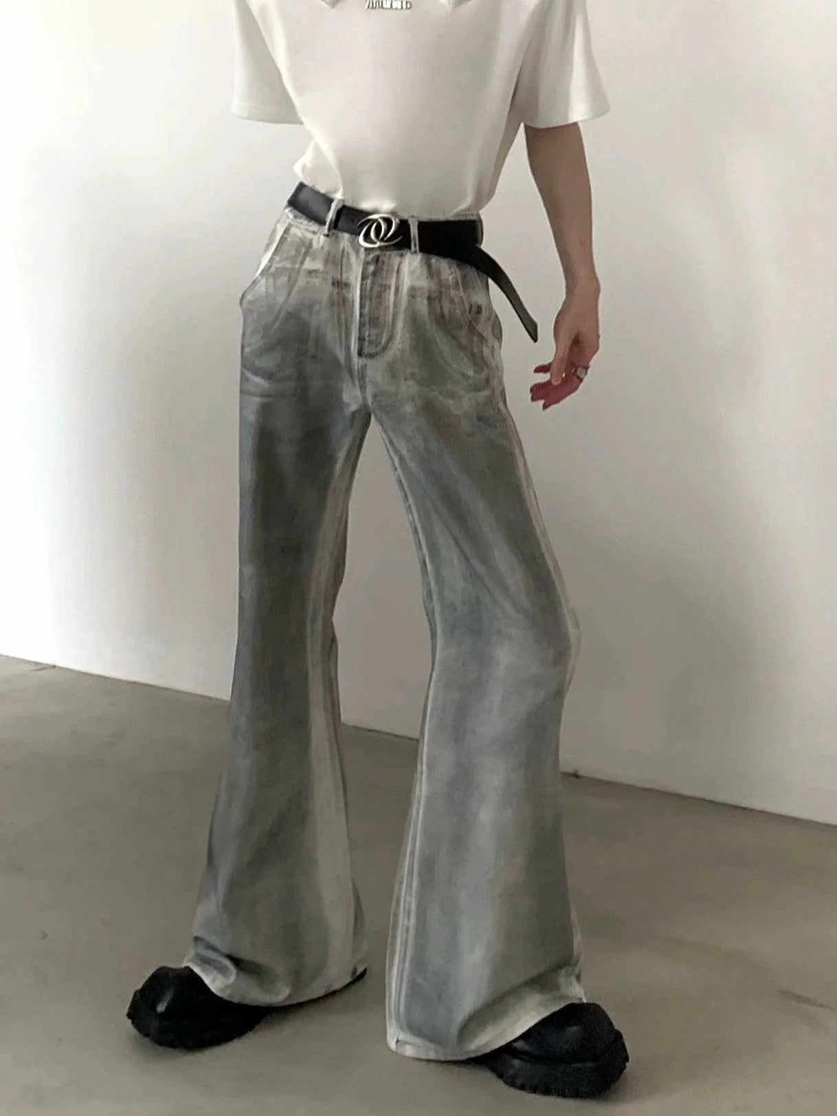 Wide-Leg Silver Metallic Jeans - sneakershuborg