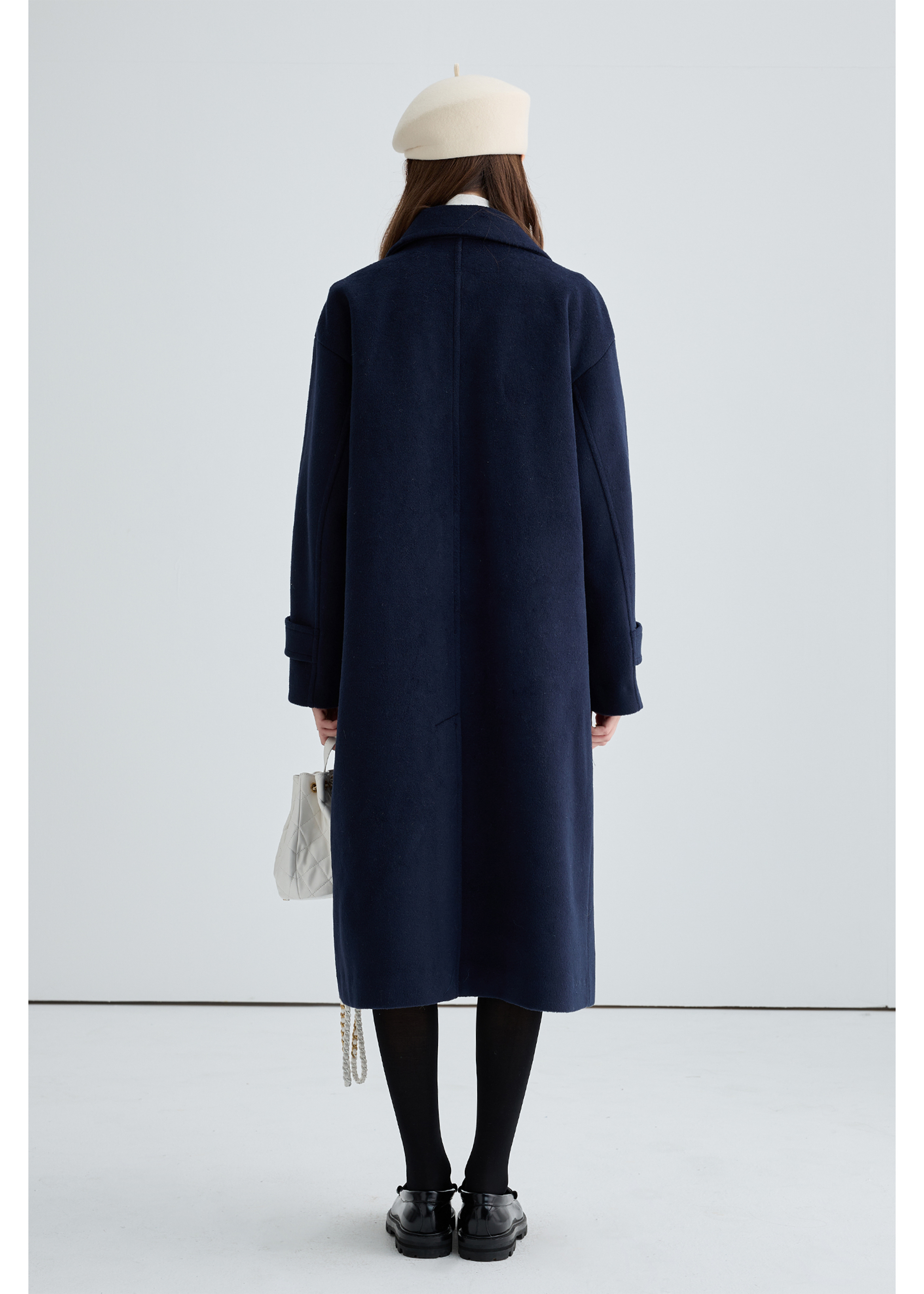 Winter Thick Woolen Coat With Horn Buttons - sneakershuborg