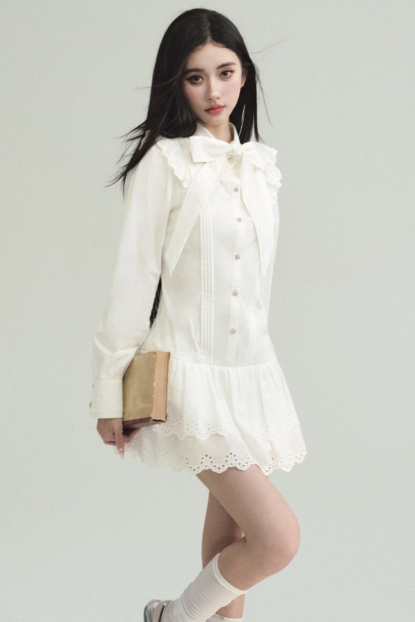 Romantic White Lace Mini Dress with Bow Tie Collar and Scalloped Hem sneakershuborg