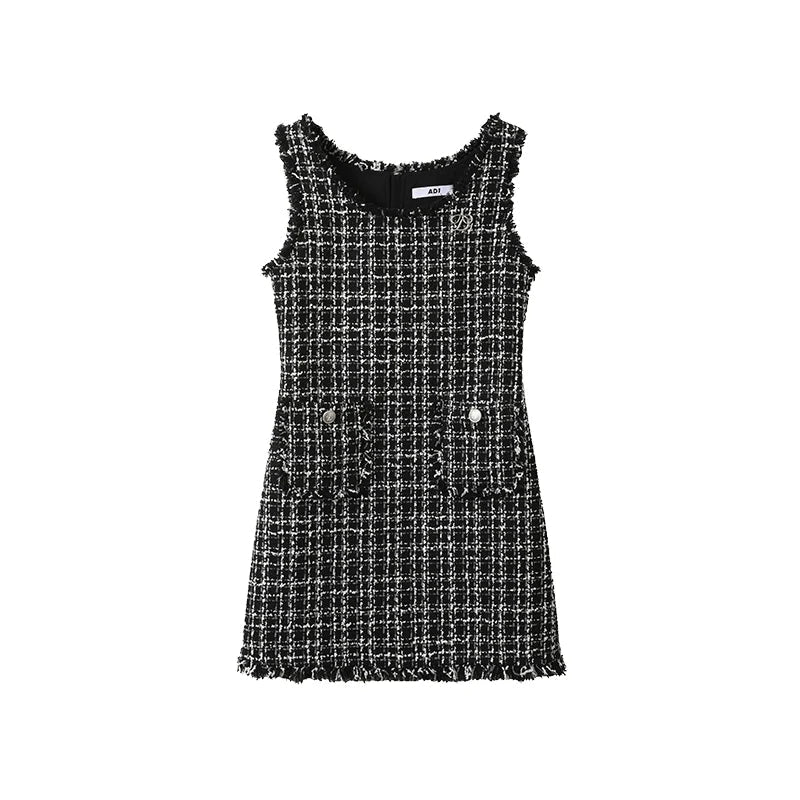 Tweed Sleeveless Mini Dress: Frayed Edge Shift Dress with Front Pockets sneakershuborg