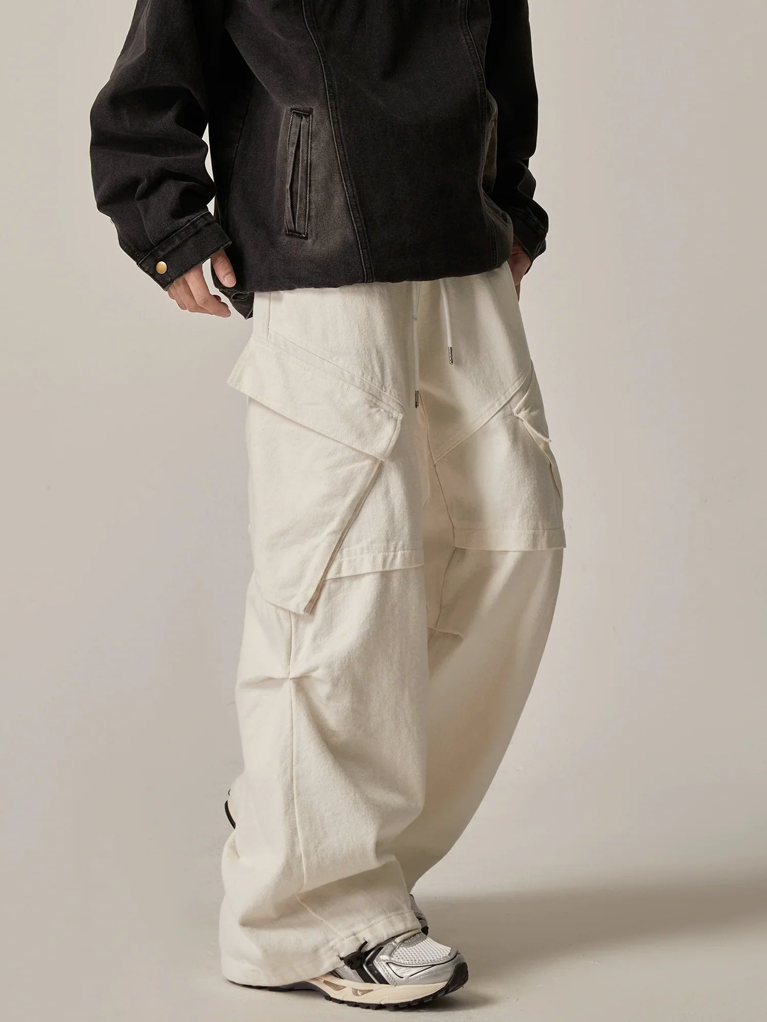 Oversized Cargo Denim Joggers with Multi-Pockets sneakershuborg