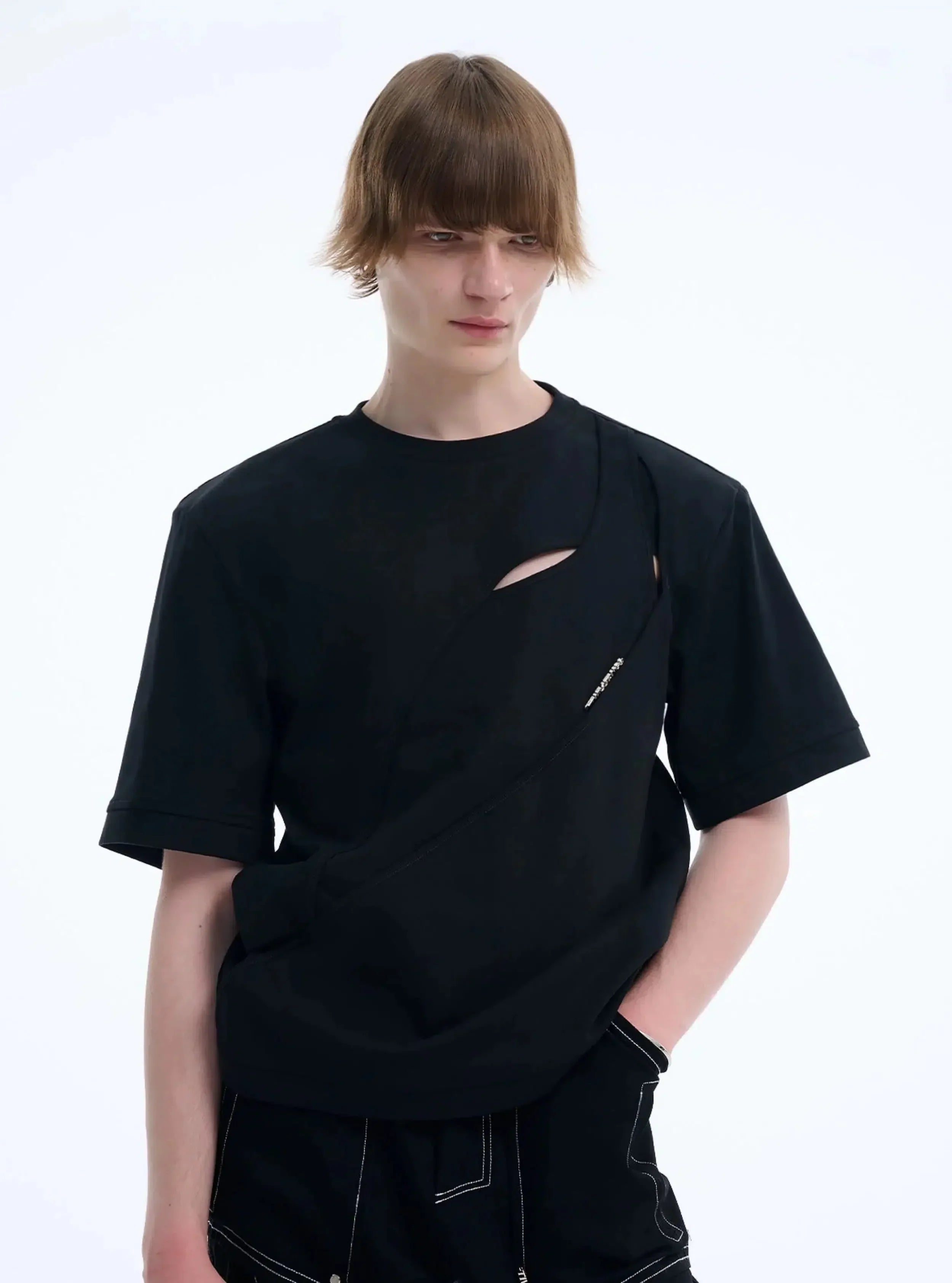 Abstract Line Cut Tee - sneakershuborg