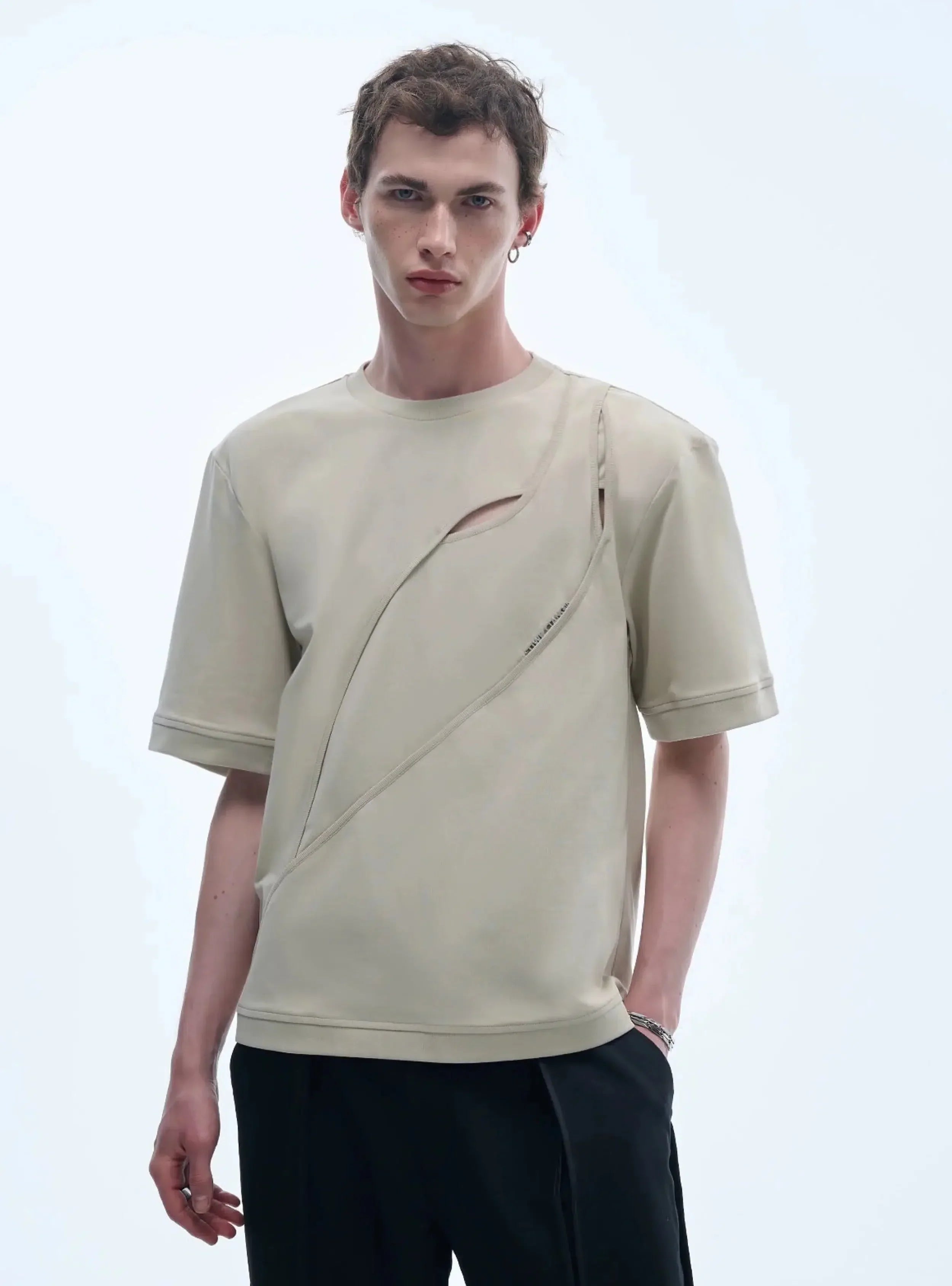 Abstract Line Cut Tee - sneakershuborg