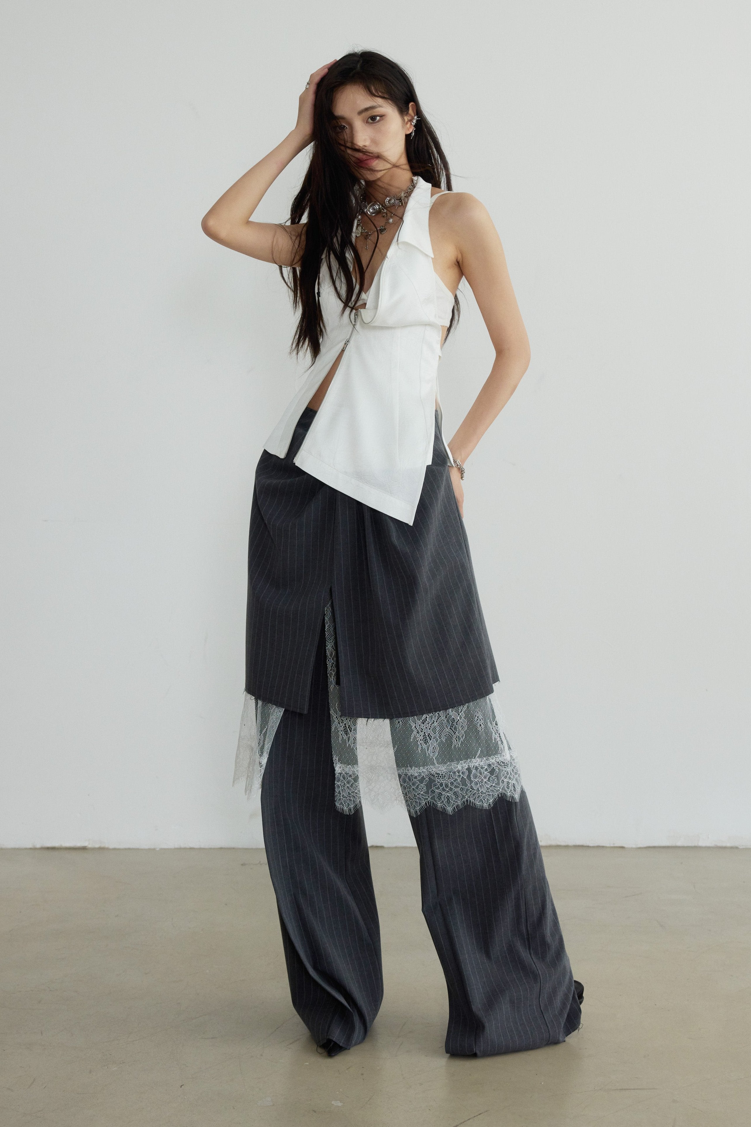 Asymmetric Zen Halter Vest sneakershuborg