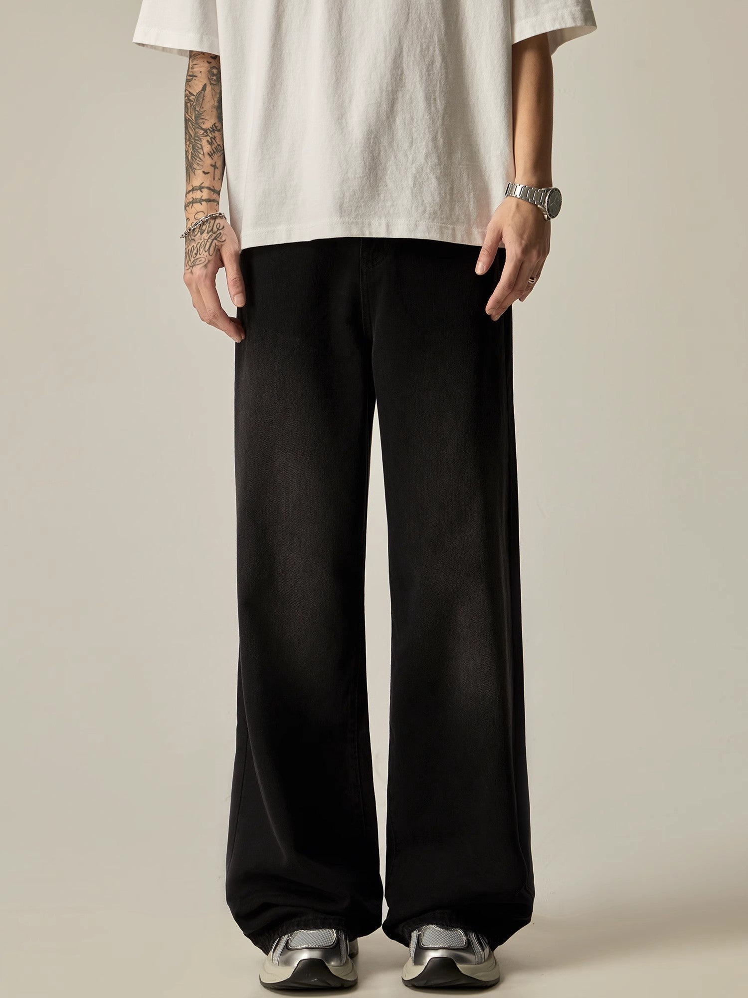 Wide-Leg Relaxed Fit Denim Pants sneakershuborg