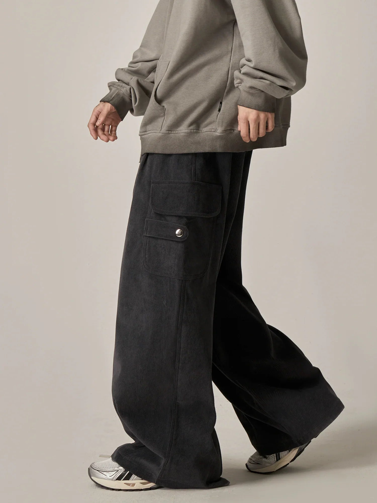 Onyx Flow Wide-Leg Cargo Lounge Pants sneakershuborg