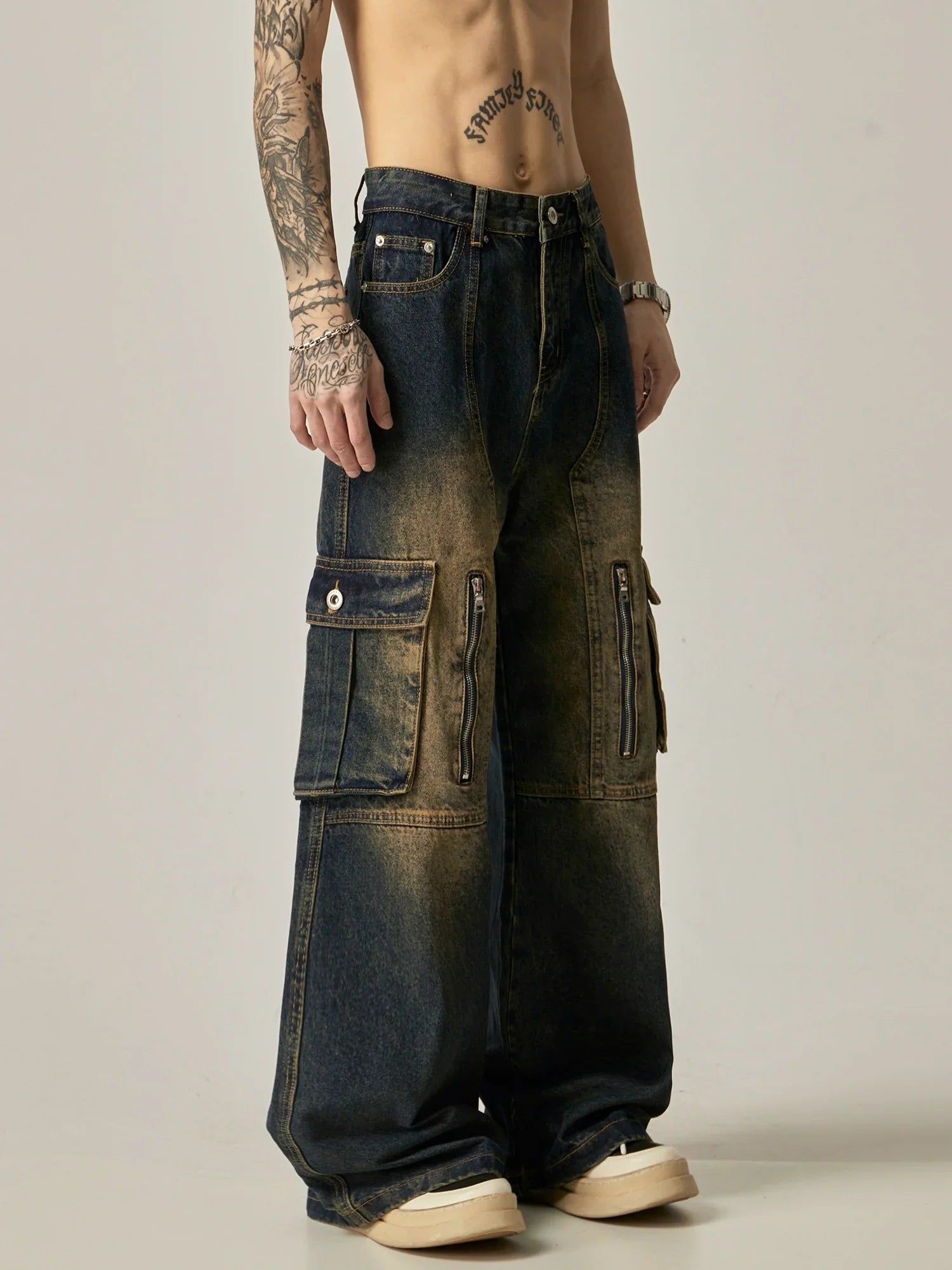 Ombre Blaze Wide-Leg Cargo Jeans sneakershuborg