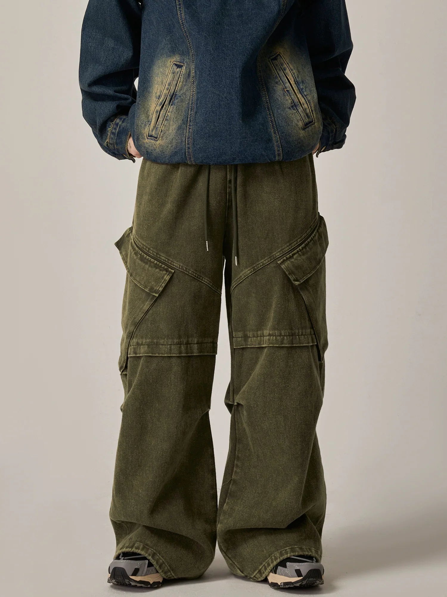 Oversized Cargo Denim Joggers with Multi-Pockets sneakershuborg