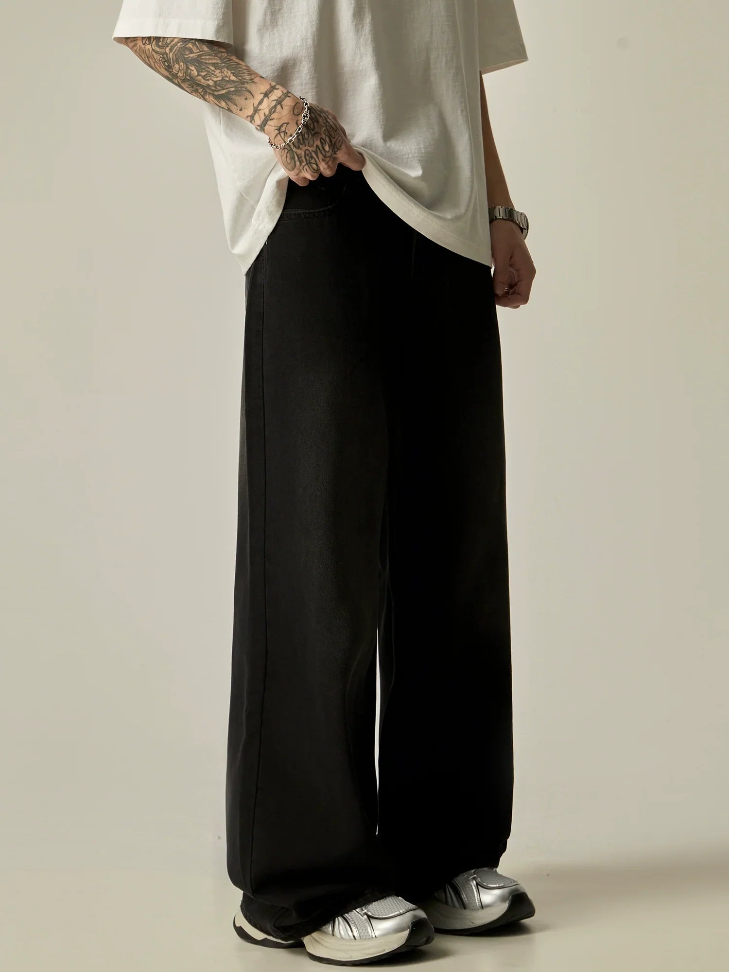 Wide-Leg Relaxed Fit Denim Pants sneakershuborg