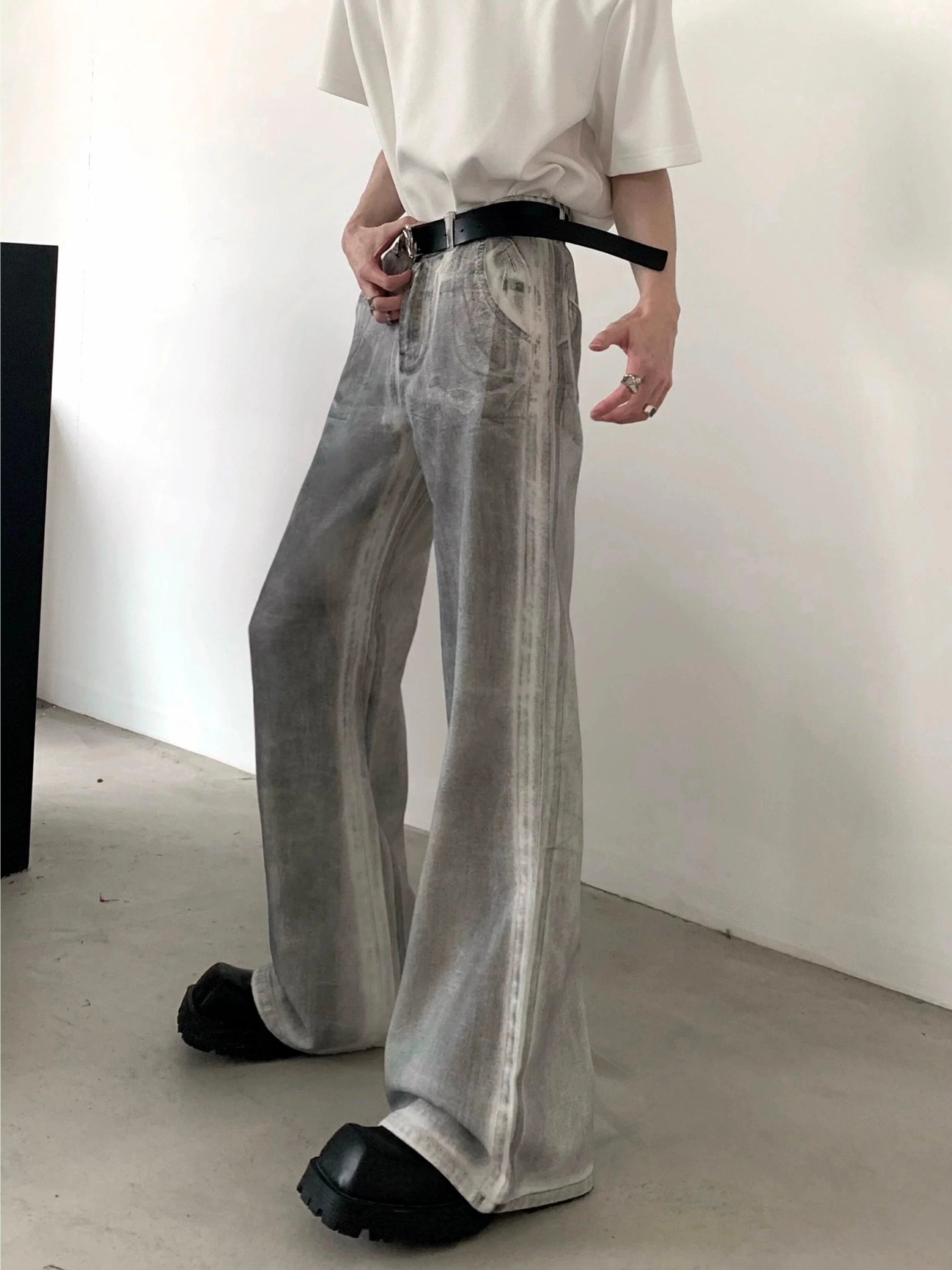 Wide-Leg Silver Metallic Jeans - sneakershuborg