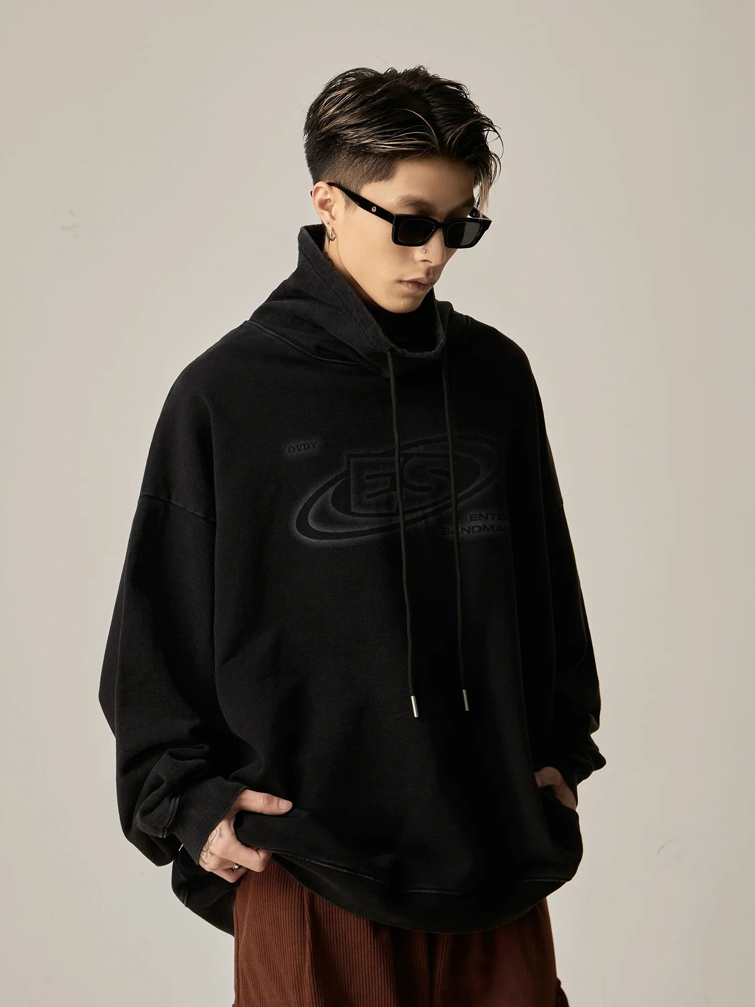 Oversized Logo Turtleneck Sweatshirt sneakershuborg