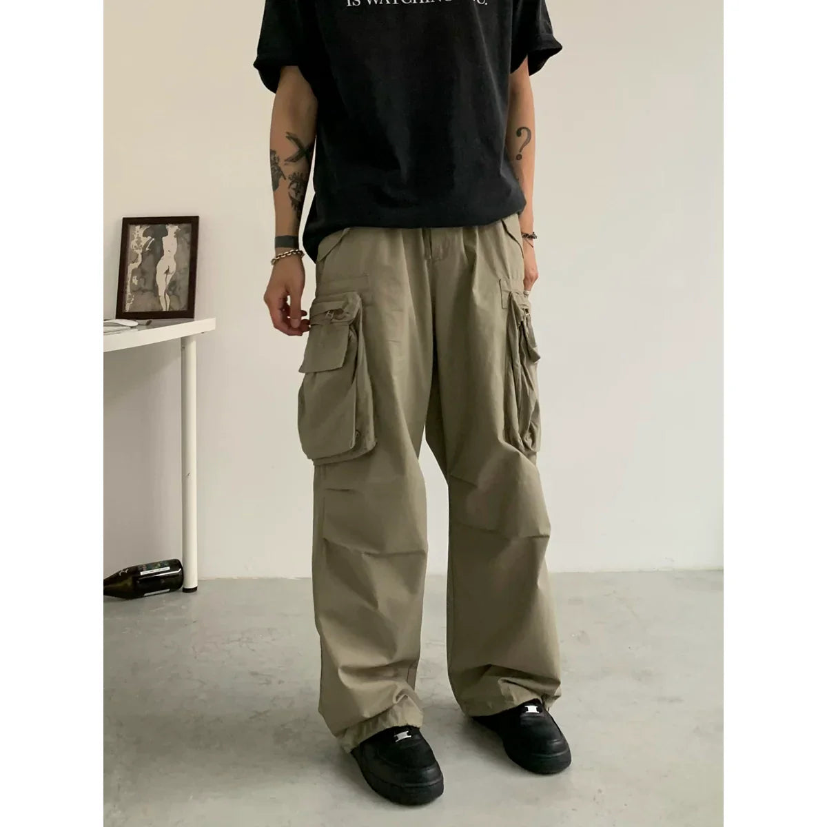 Wide-Leg Straight Fit Cargo Pants - sneakershuborg