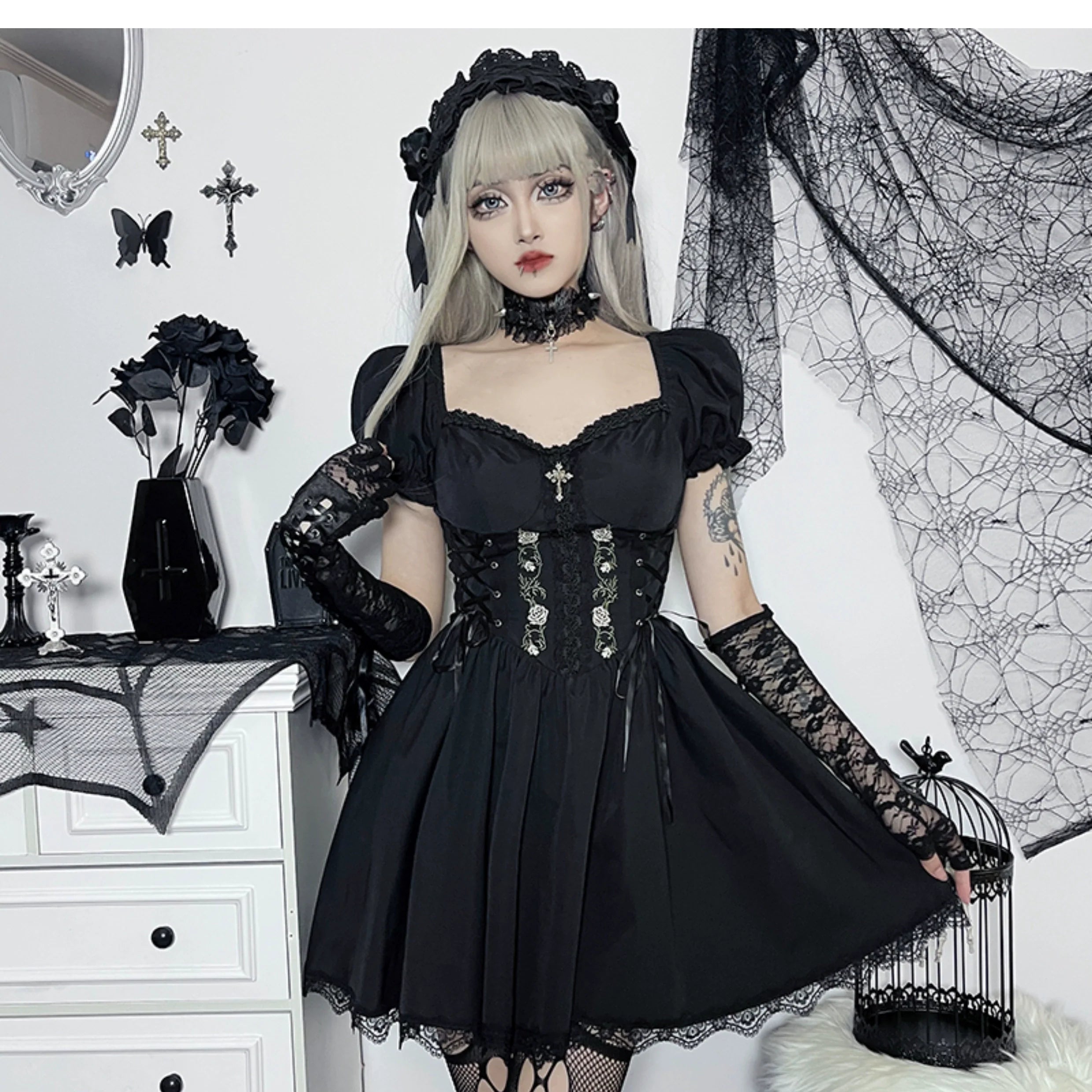 Wannathis Gothic Lolita Dress Set - Black Corset Mini Dress With Lace Bolero And Gloves - sneakershuborg