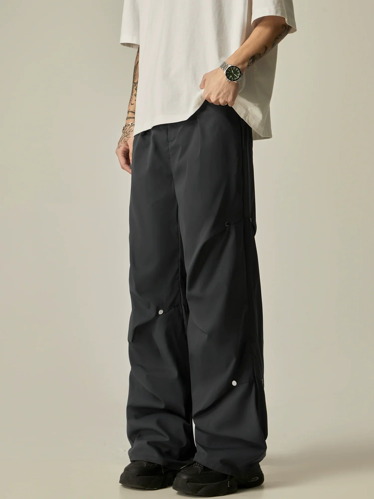 Wide-Leg Utility Cargo Pants sneakershuborg