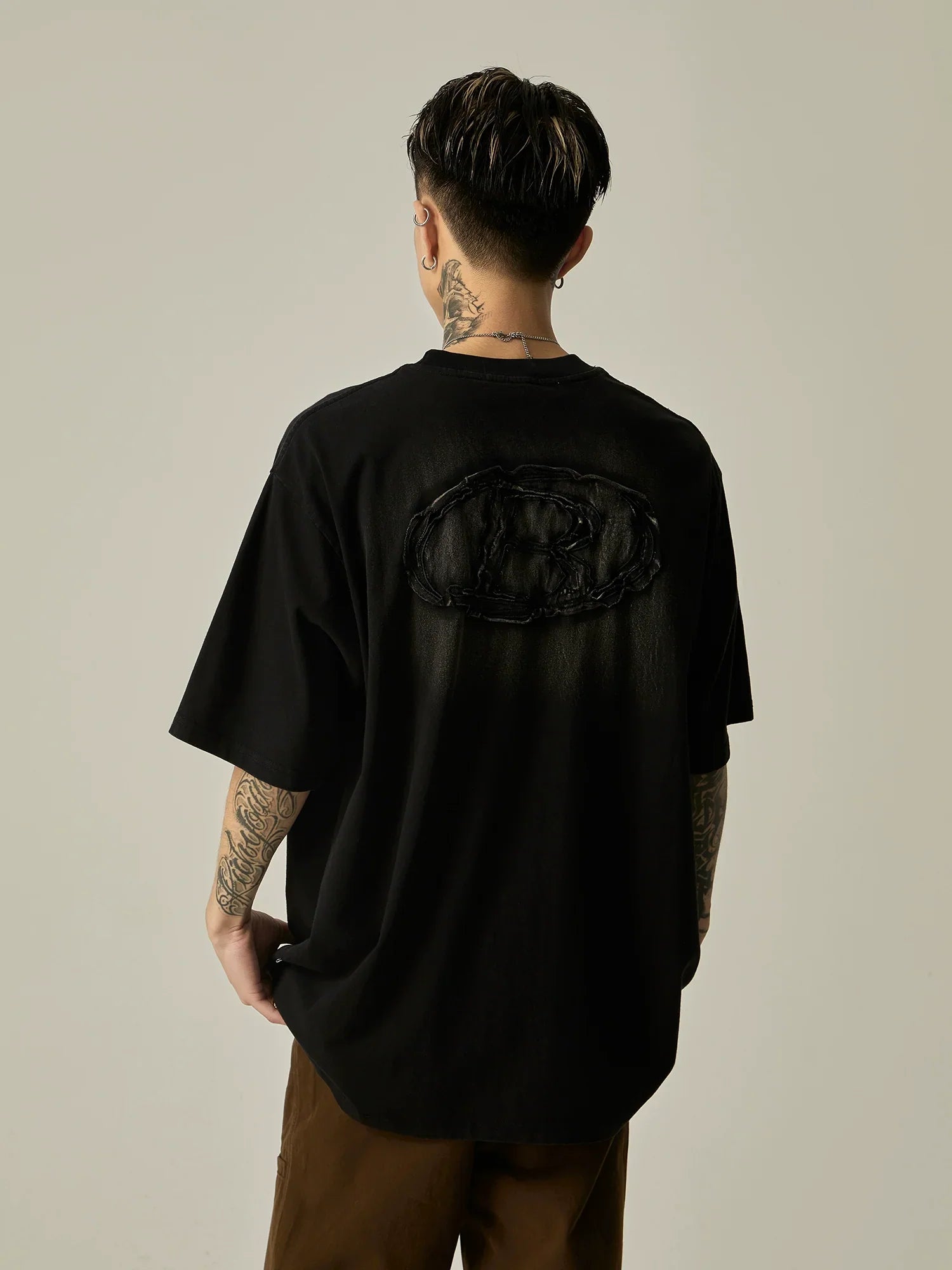 Tonal Embossed Logo Oversized Tee sneakershuborg