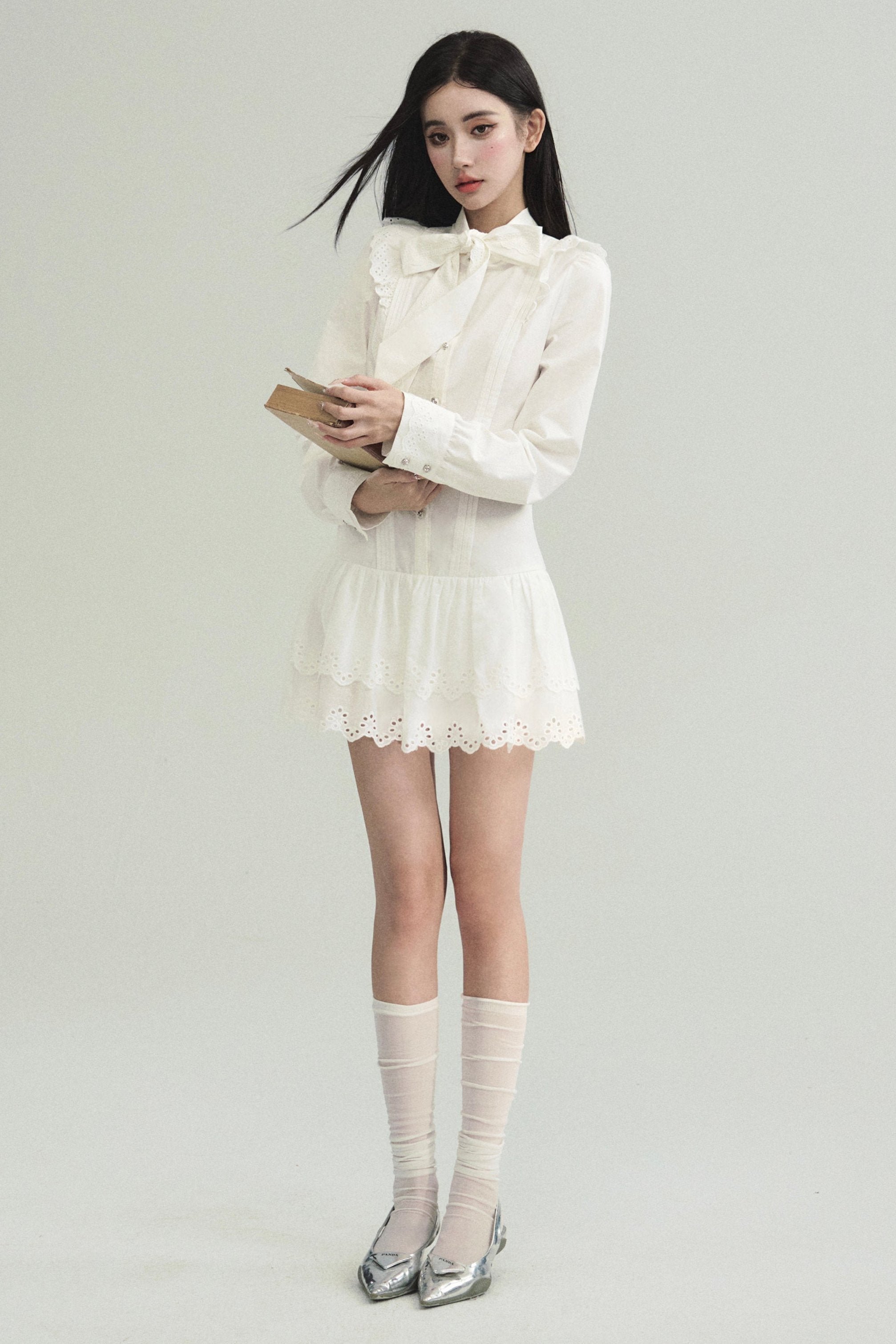 Romantic White Lace Mini Dress with Bow Tie Collar and Scalloped Hem sneakershuborg