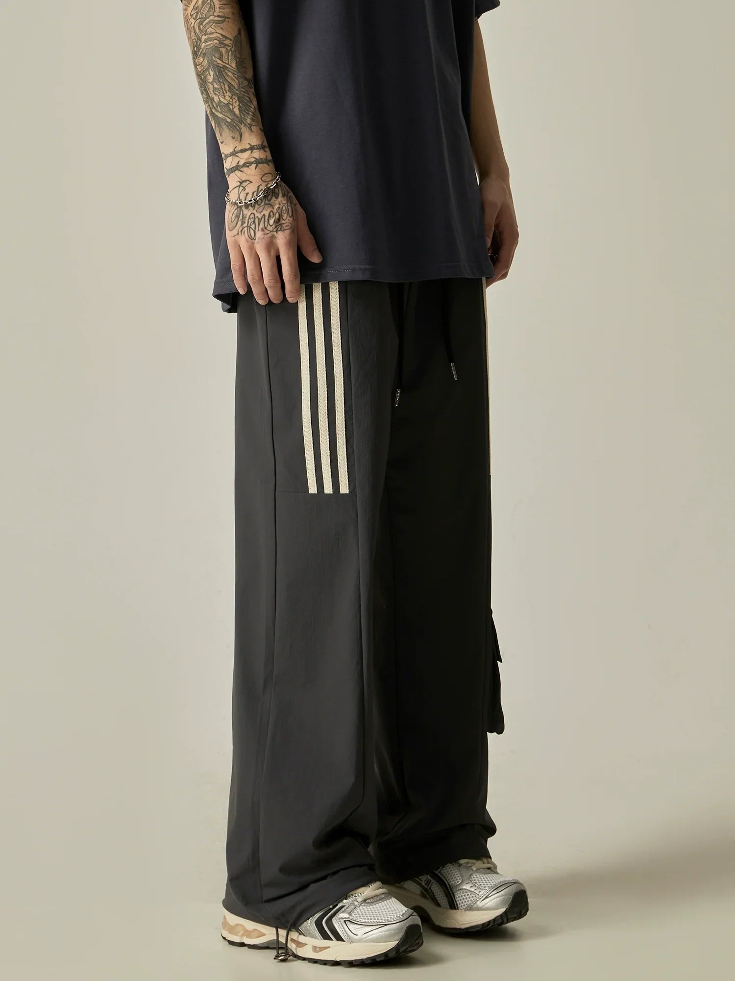 Wide-Leg Triple Stripe Cargo Track Pants sneakershuborg