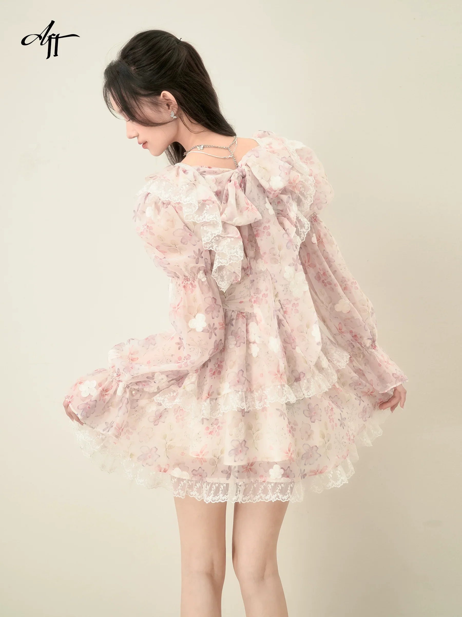 Sweet Romantic Lace Ruffle Waist Dress - sneakershuborg