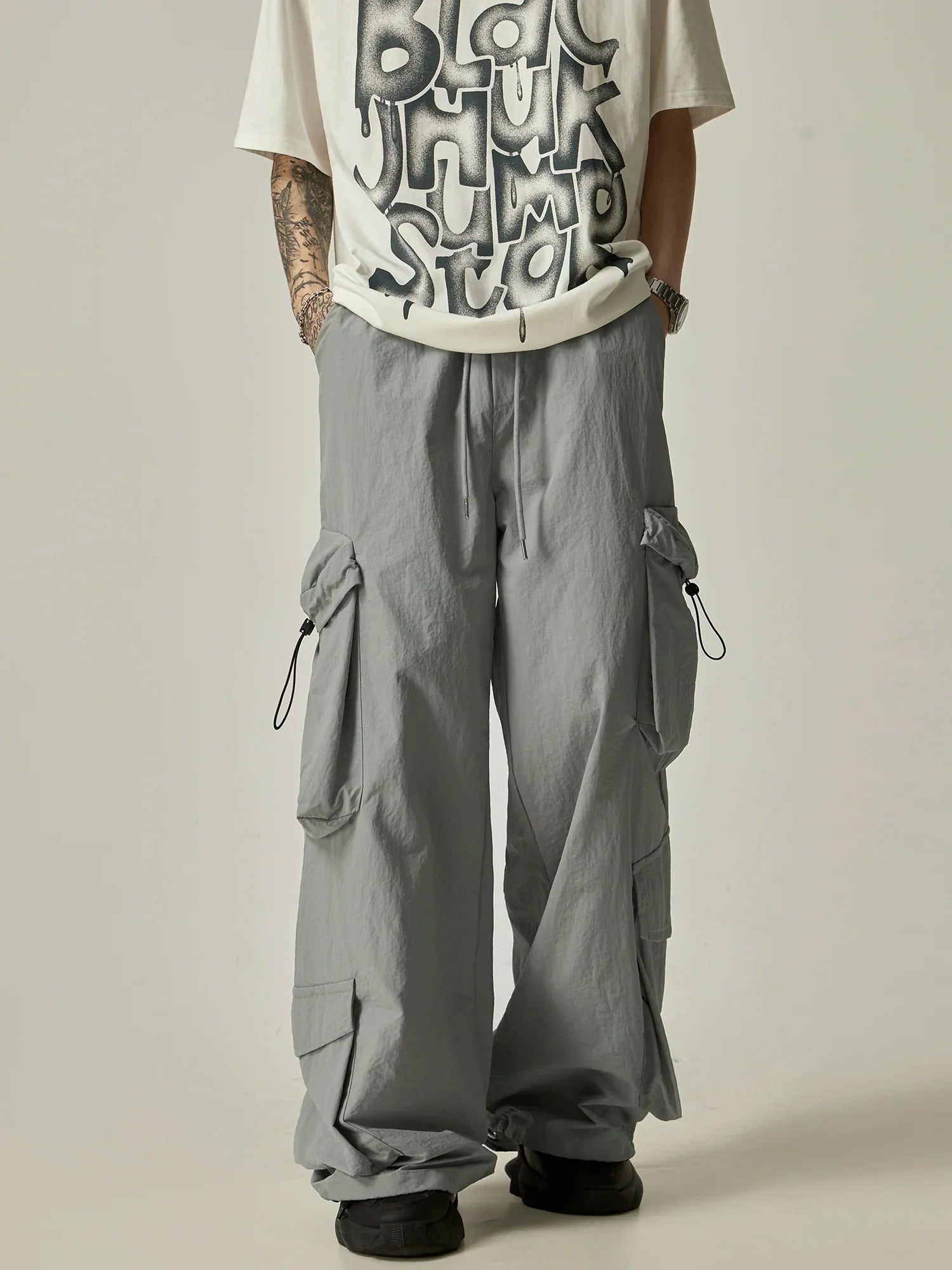 Wide-Leg Black Cargo Pants sneakershuborg