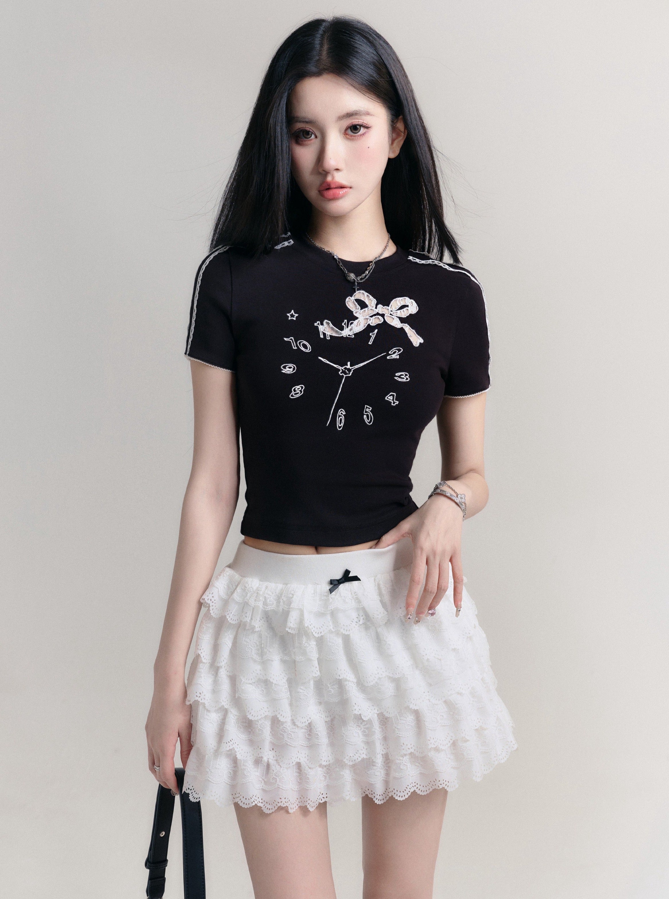 Whimsical Clock Face Crop Top with Glitter Bow - Retro Sporty Chic sneakershuborg