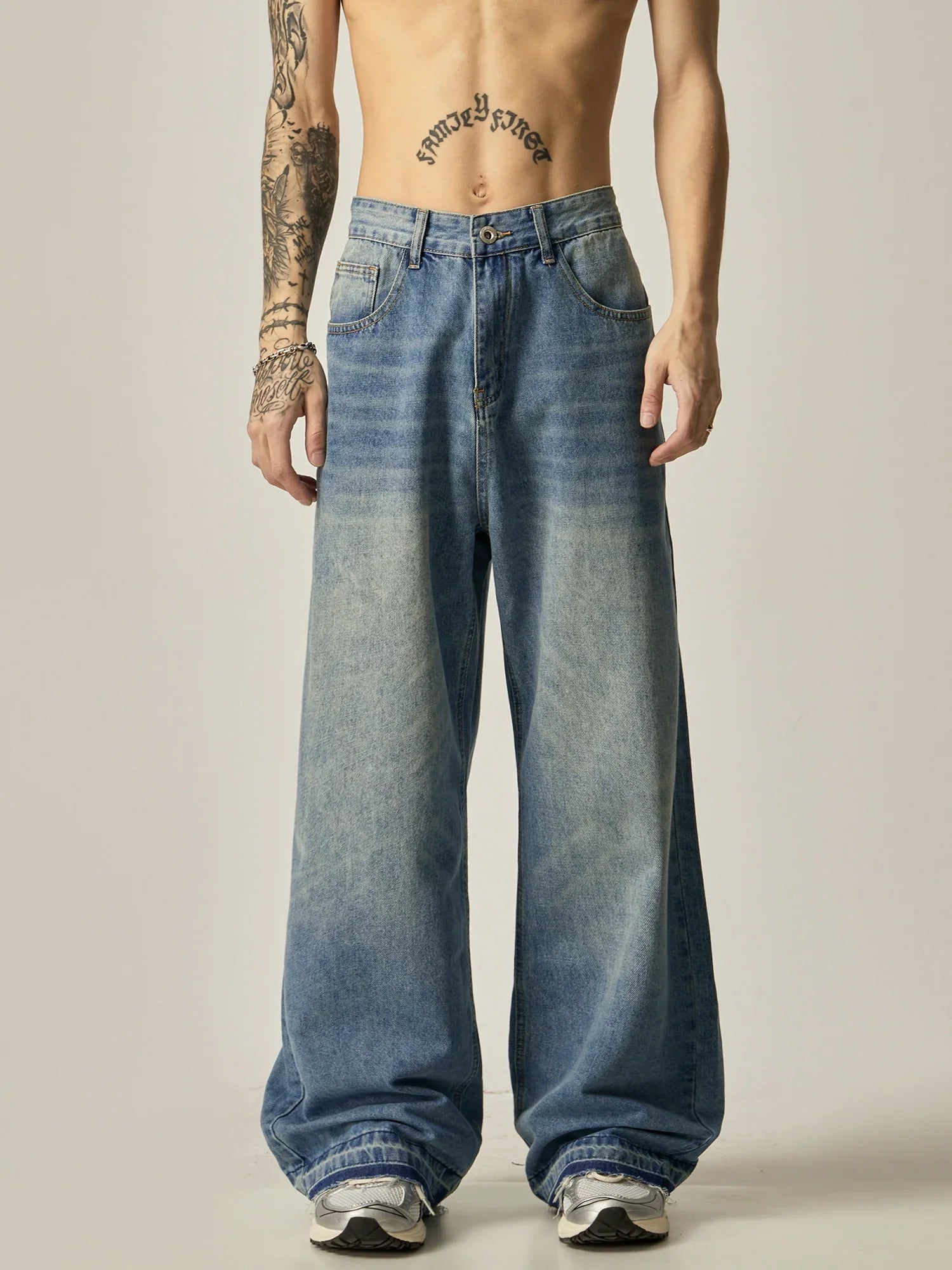 Ultra-Wide Leg Gradient Wash Denim Jeans - sneakershuborg