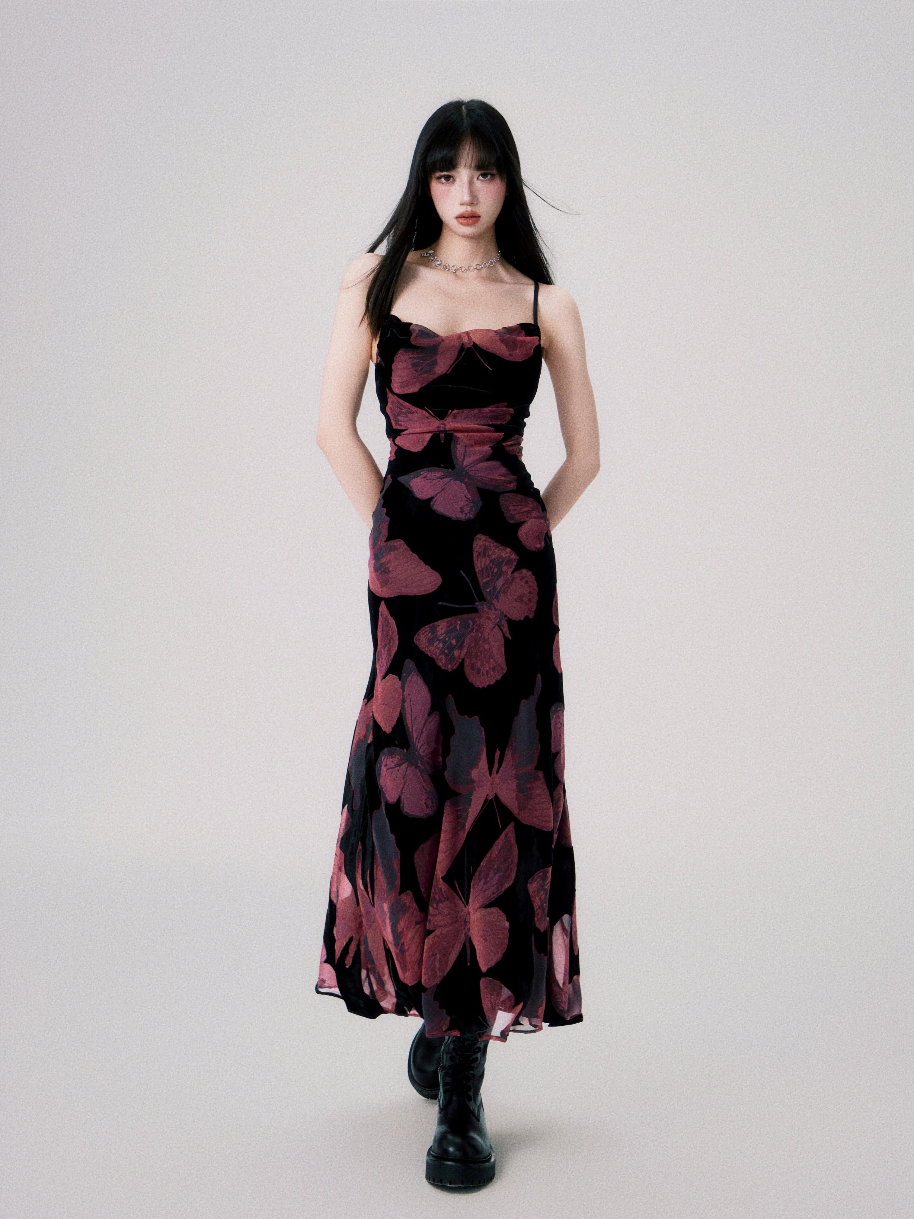 Velvet Halter Dress With Open Back And Tie Detail - sneakershuborg