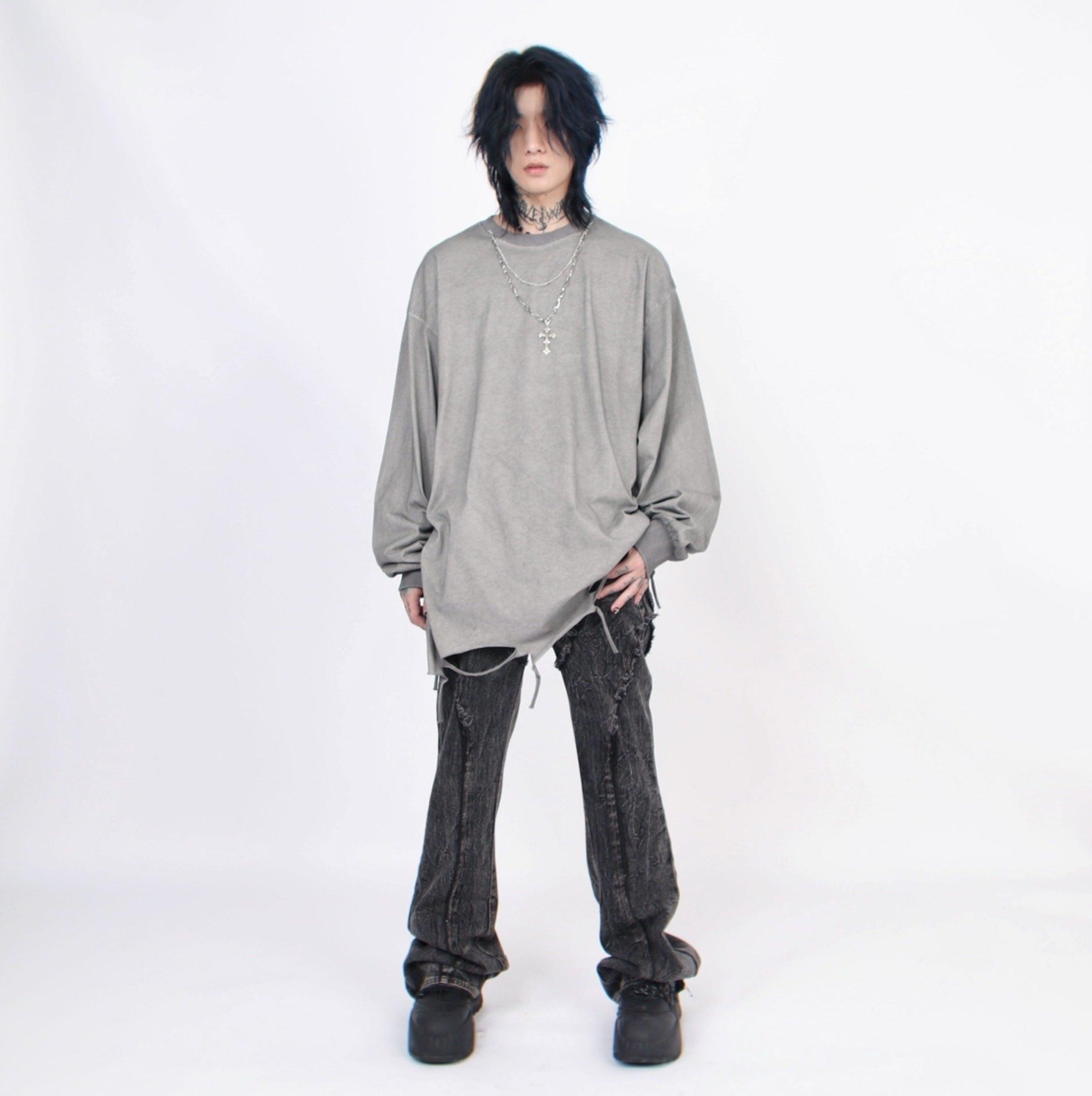 Distressed White Long-Sleeve Tee with Chain Cross Necklace sneakershuborg