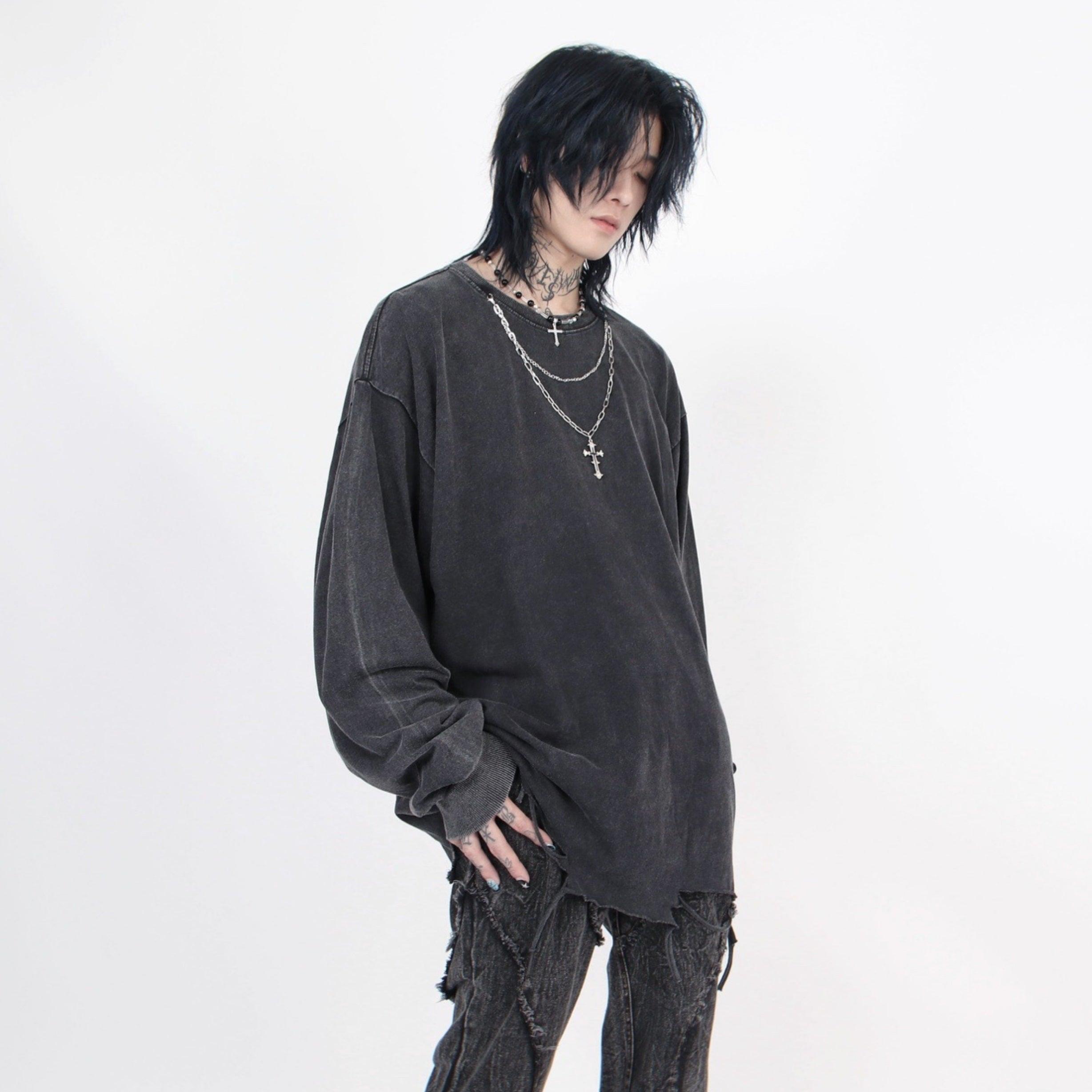 Distressed White Long-Sleeve Tee with Chain Cross Necklace sneakershuborg