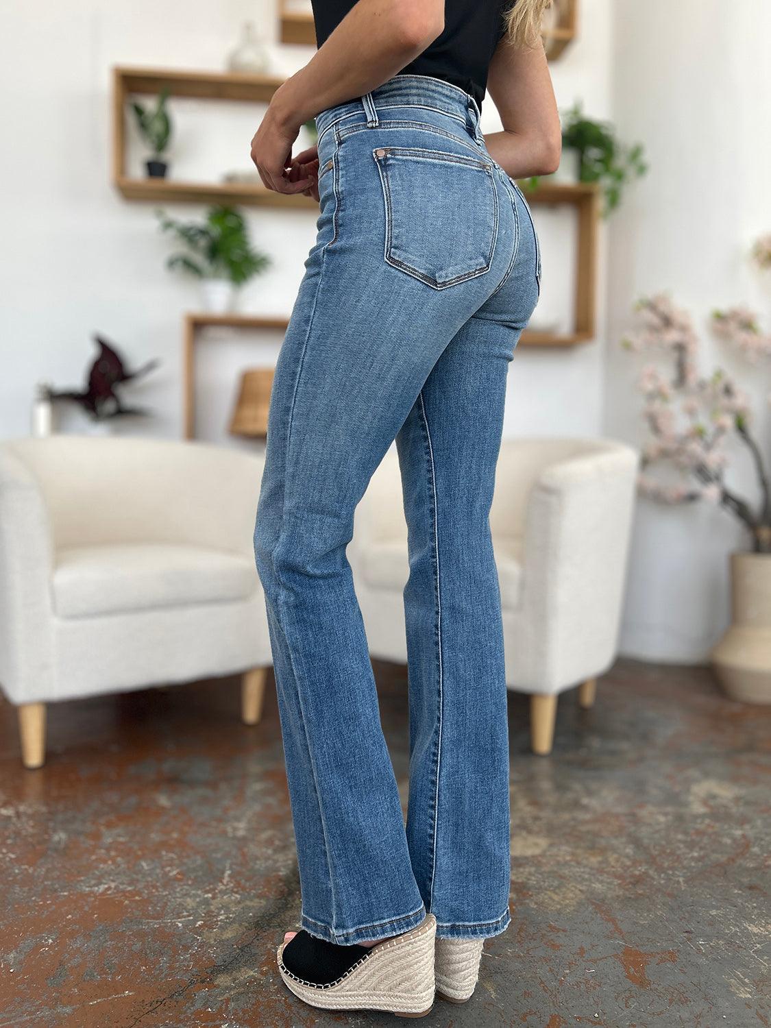 Judy Blue Full Size Mid-Rise Waist Straight Jeans - sneakershuborg