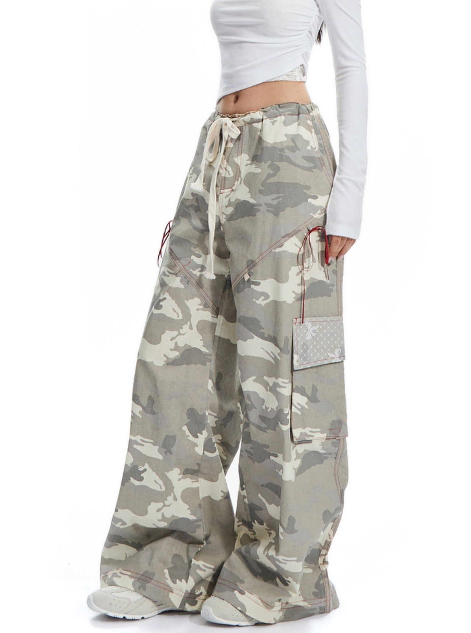 Wide-Leg Camouflage Cargo Pants sneakershuborg