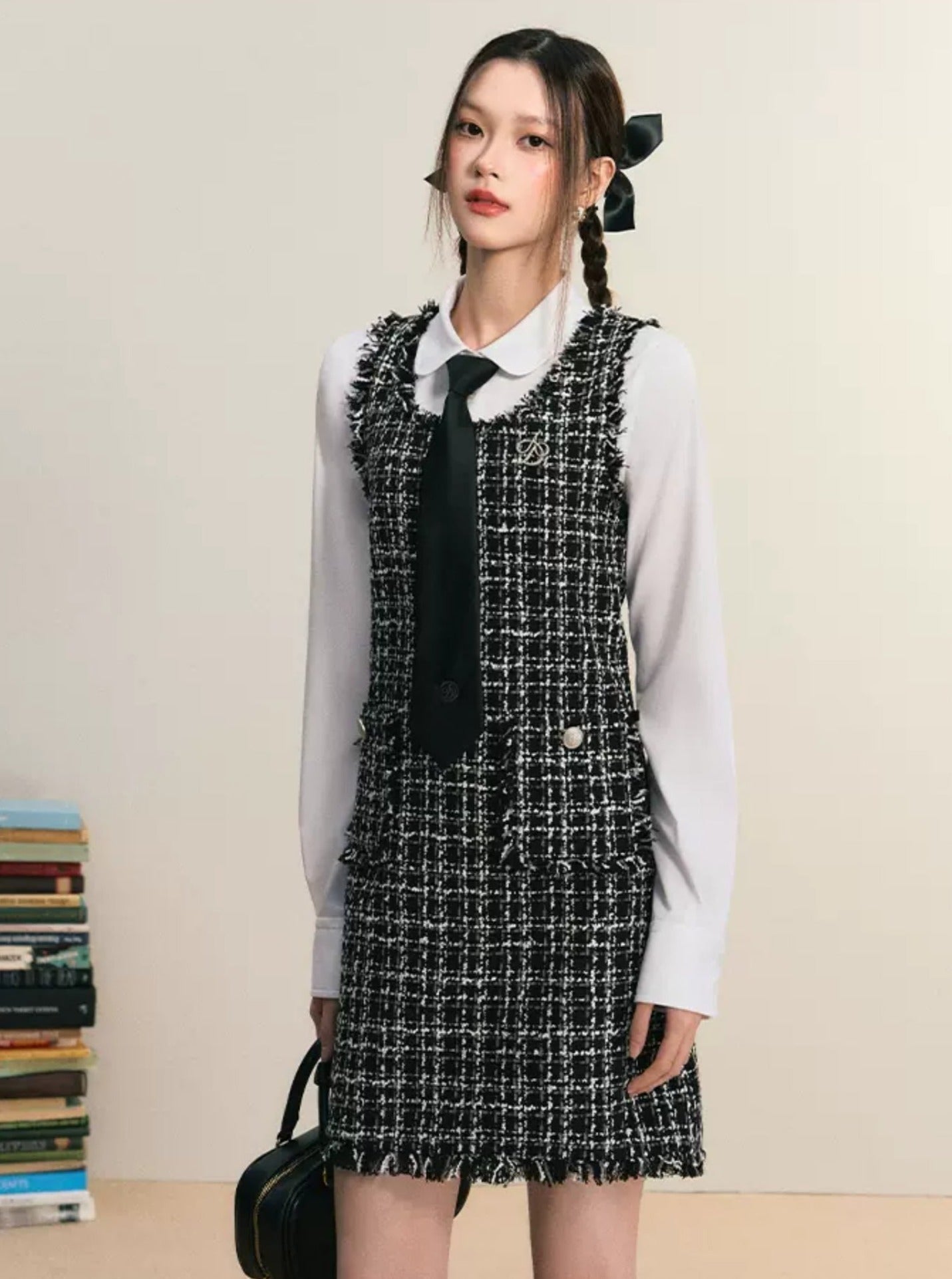 Tweed Sleeveless Mini Dress: Frayed Edge Shift Dress with Front Pockets sneakershuborg