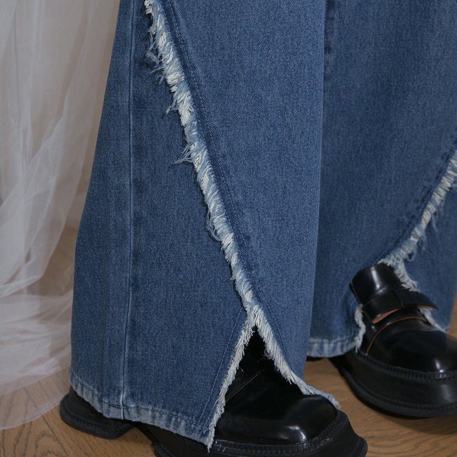 Deconstructed Denim Wide-Leg Jeans sneakershuborg