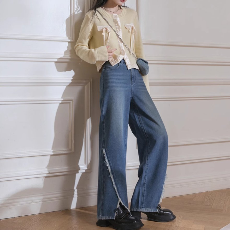 Deconstructed Denim Wide-Leg Jeans sneakershuborg